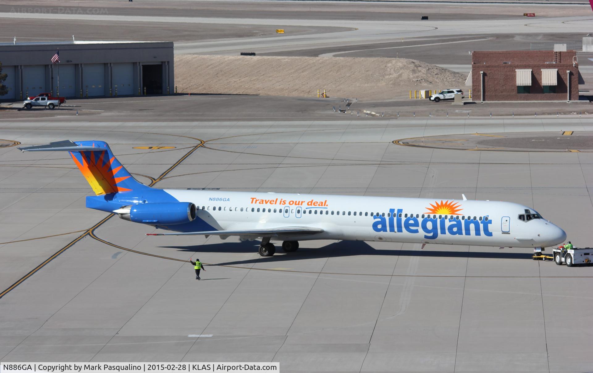 N886GA, 1990 McDonnell Douglas MD-82 (DC-9-82) C/N 49931, MD-82