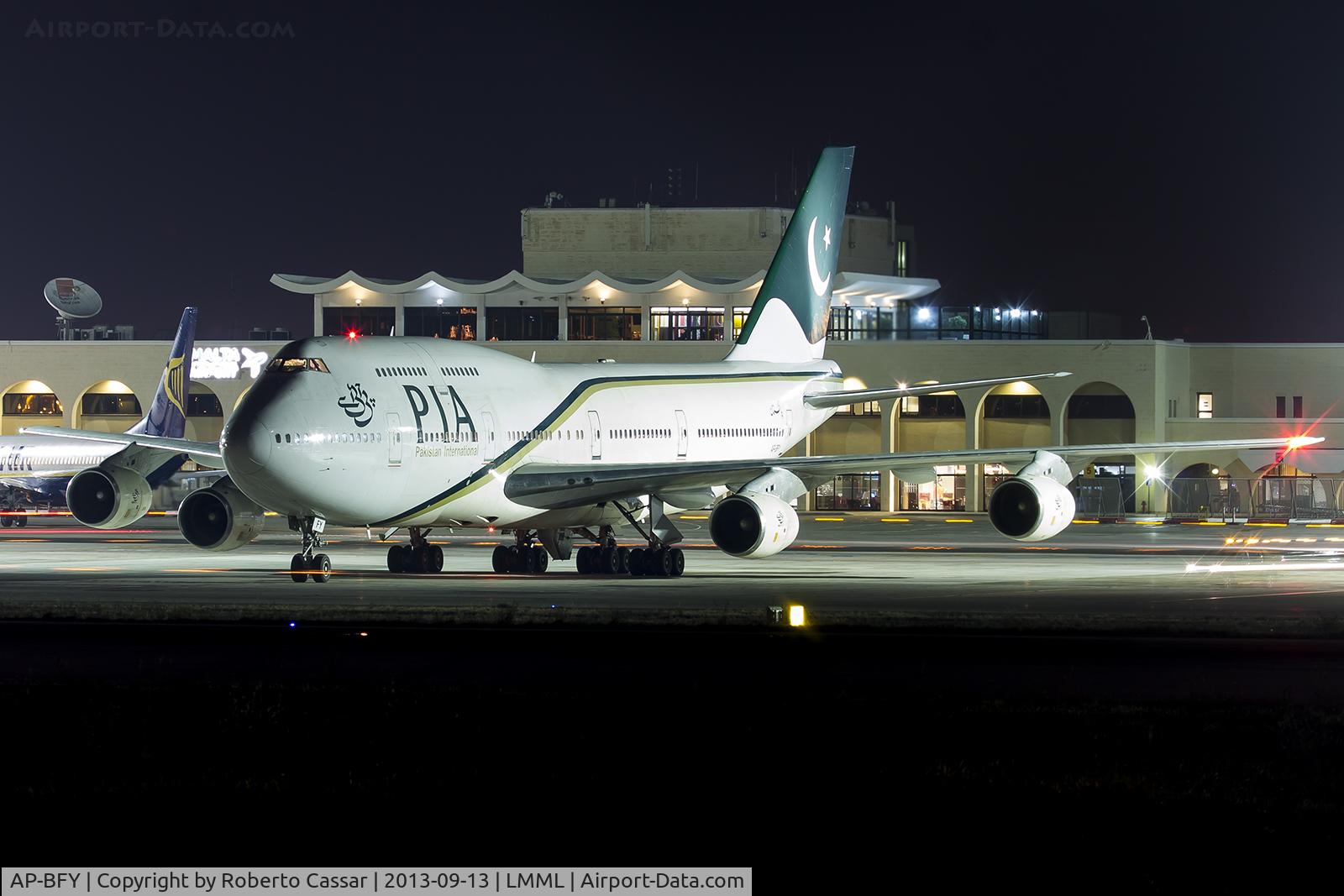 AP-BFY, 1987 Boeing 747-367 C/N 23920, Park 9