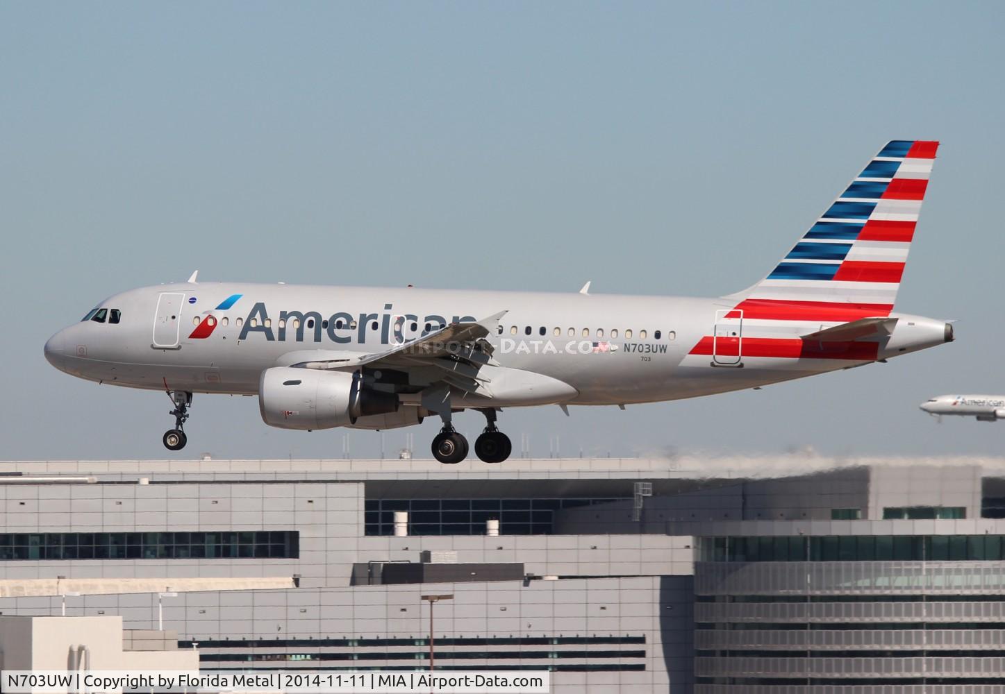 N703UW, 1998 Airbus A319-112 C/N 0904, Former Star Alliance plane now painted in AA colors