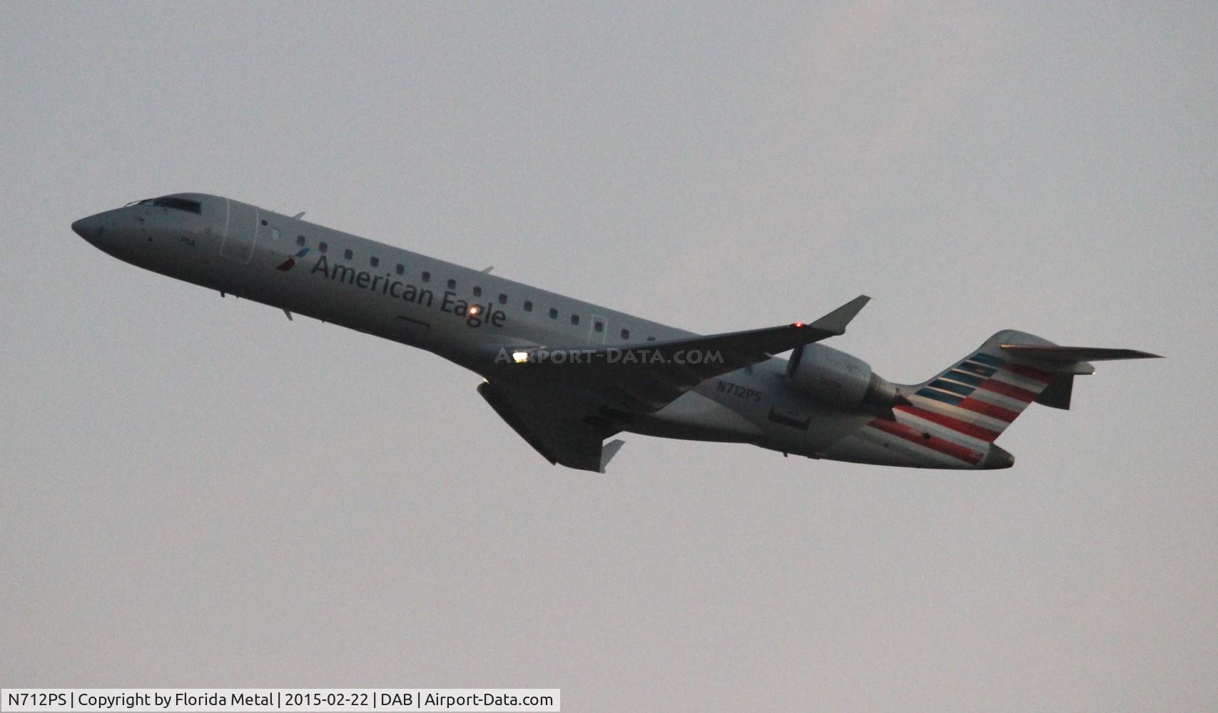 N712PS, 2004 Bombardier CRJ-701 (CL-600-2C10) Regional Jet C/N 10168, American Eagle