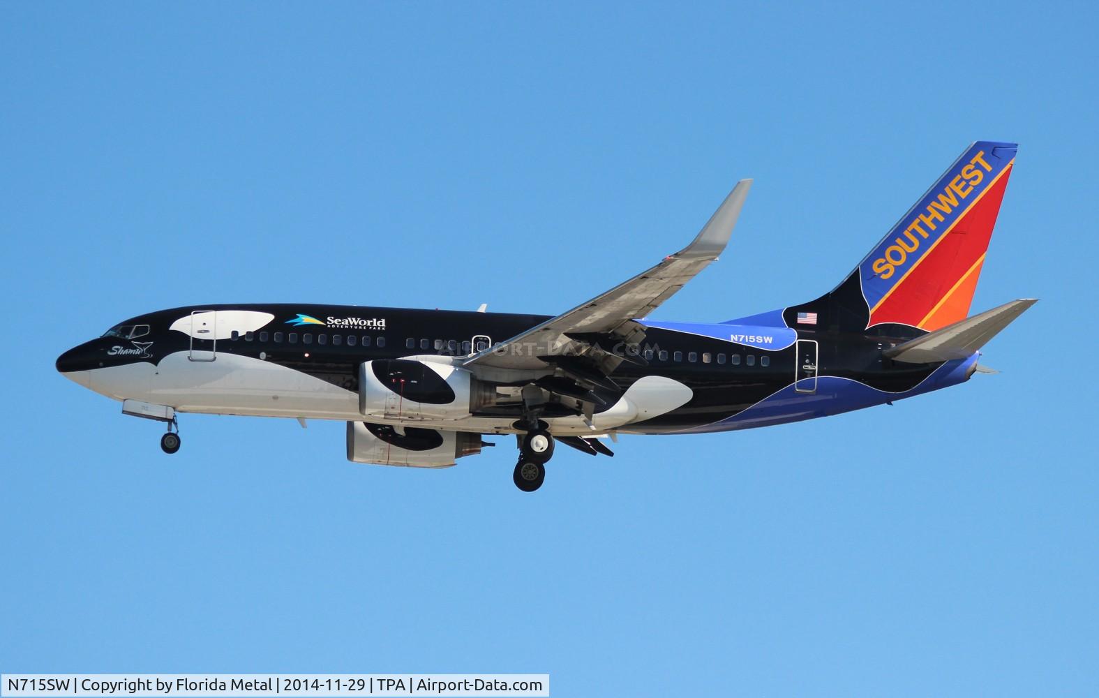 N715SW, 1998 Boeing 737-7H4 C/N 27849, Southwest Shamu