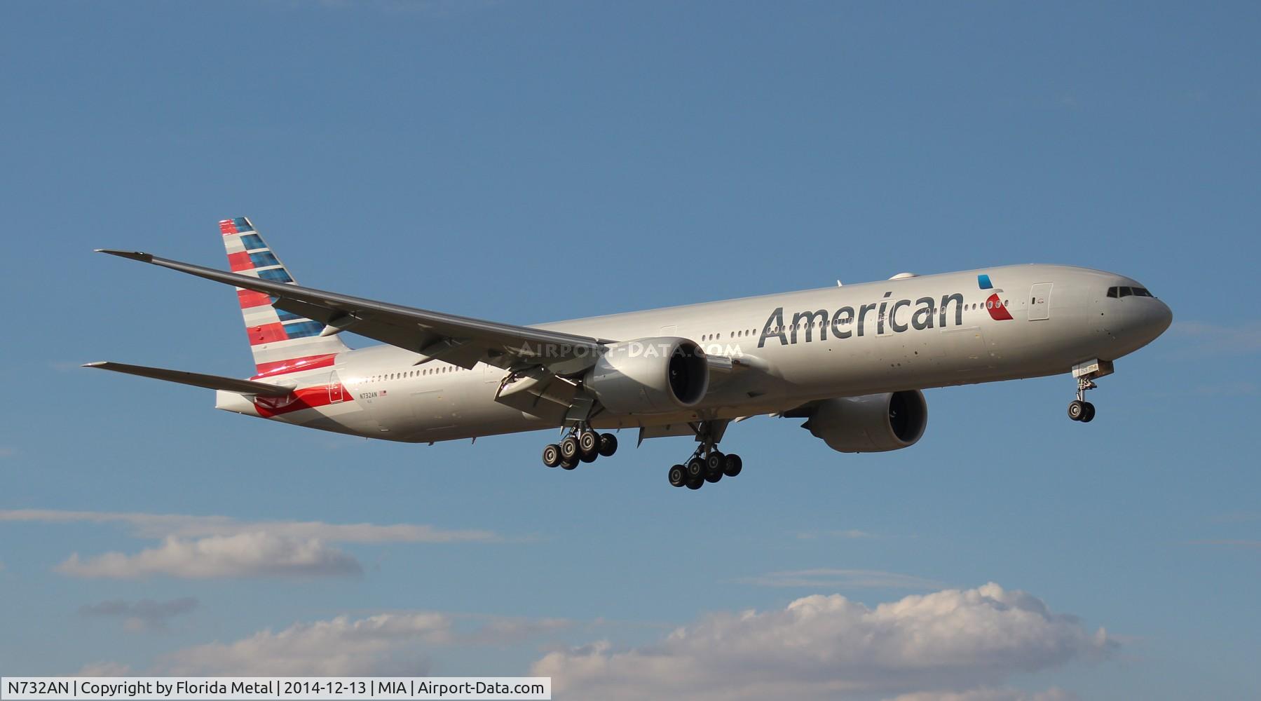 N732AN, 2014 Boeing 777-323/ER C/N 31549, American