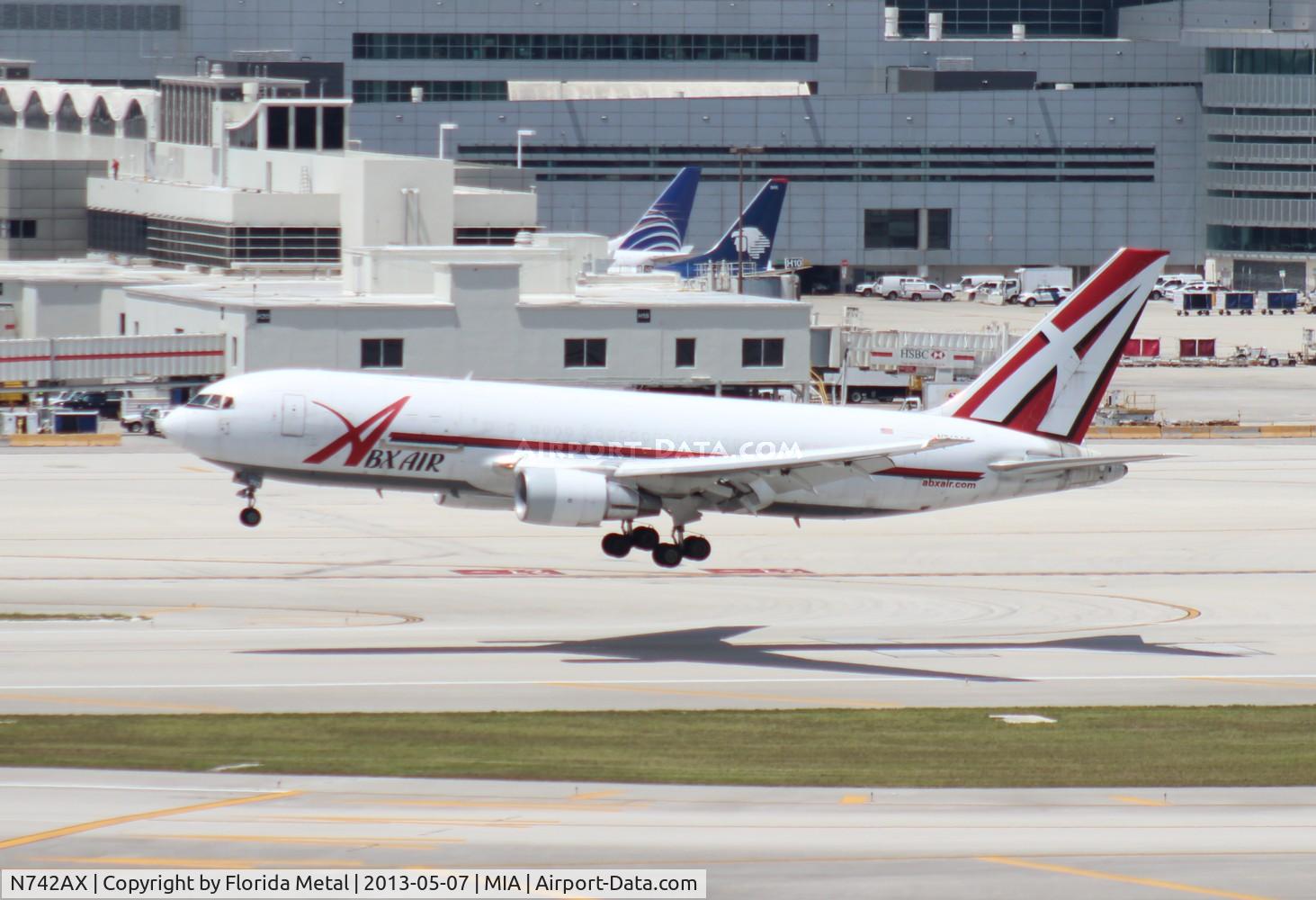 N742AX, 1983 Boeing 767-232 C/N 22217, ABX 767-200