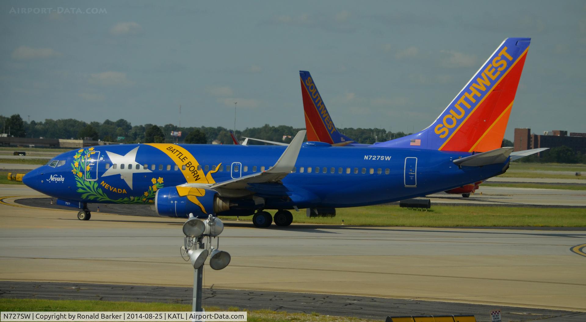 N727SW, 1999 Boeing 737-7H4 C/N 27859, Taxi  Nevada One Atlanta