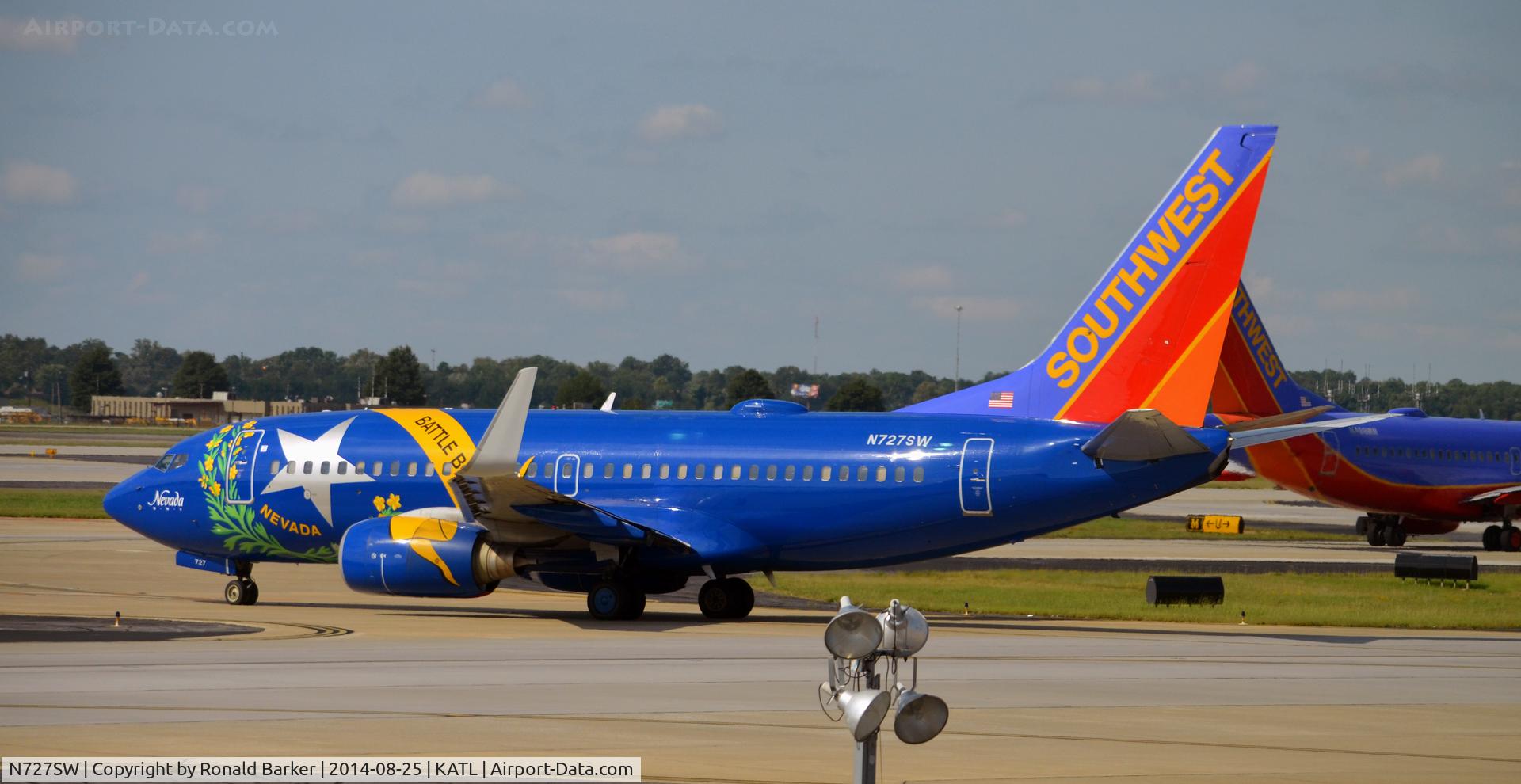 N727SW, 1999 Boeing 737-7H4 C/N 27859, Taxi Nevada One Atlanta