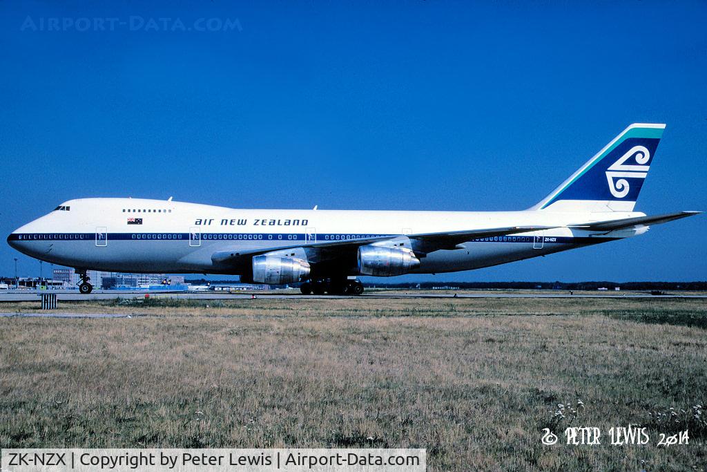 ZK-NZX, 1981 Boeing 747-219B C/N 22724, Air New Zealand Ltd., Auckland.  Sept1991