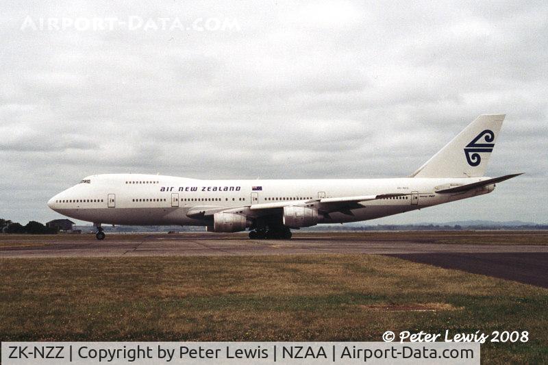 ZK-NZZ, 1982 Boeing 747-219B C/N 22791, Air New Zealand Ltd., Auckland.  1994