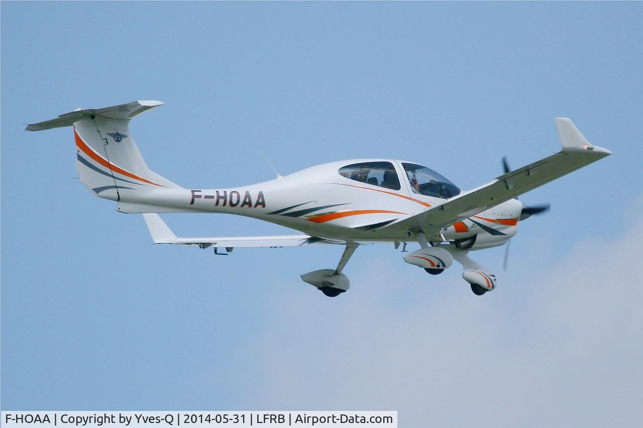 F-HOAA, Diamond DA-40 Diamond Star C/N D4.148, Diamond DA-40 Diamond Star, Take off rwy 07R, Brest-Bretagne Airport (LFRB-BES)