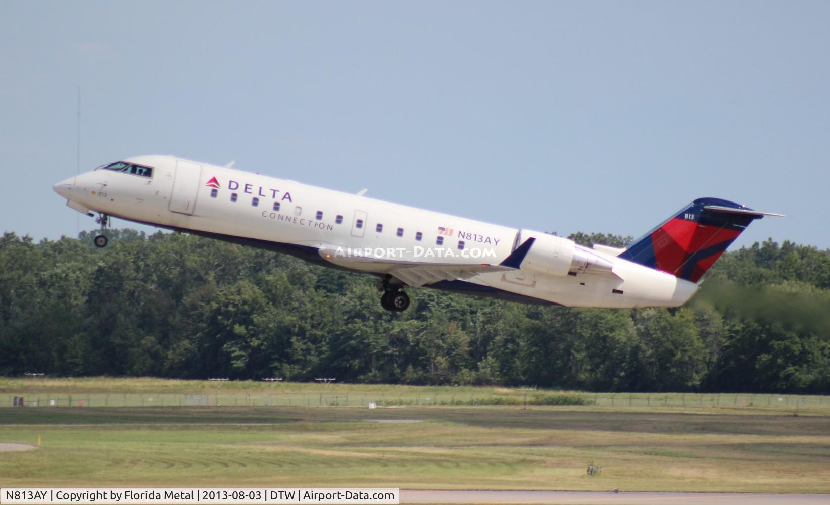 N813AY, 2005 Bombardier CRJ-200LR (CL-600-2B19) C/N 8013, Delta Connection CRJ-200