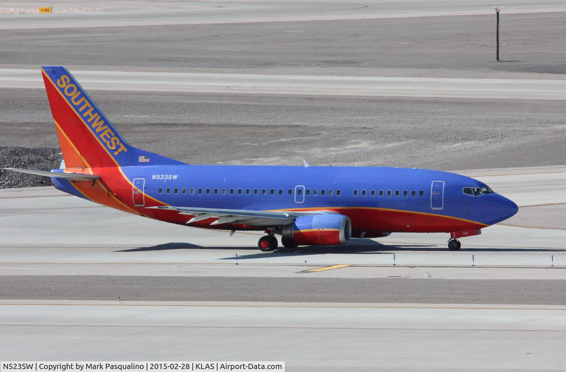 N523SW, 1992 Boeing 737-5H4 C/N 26565, Boeing 737-500