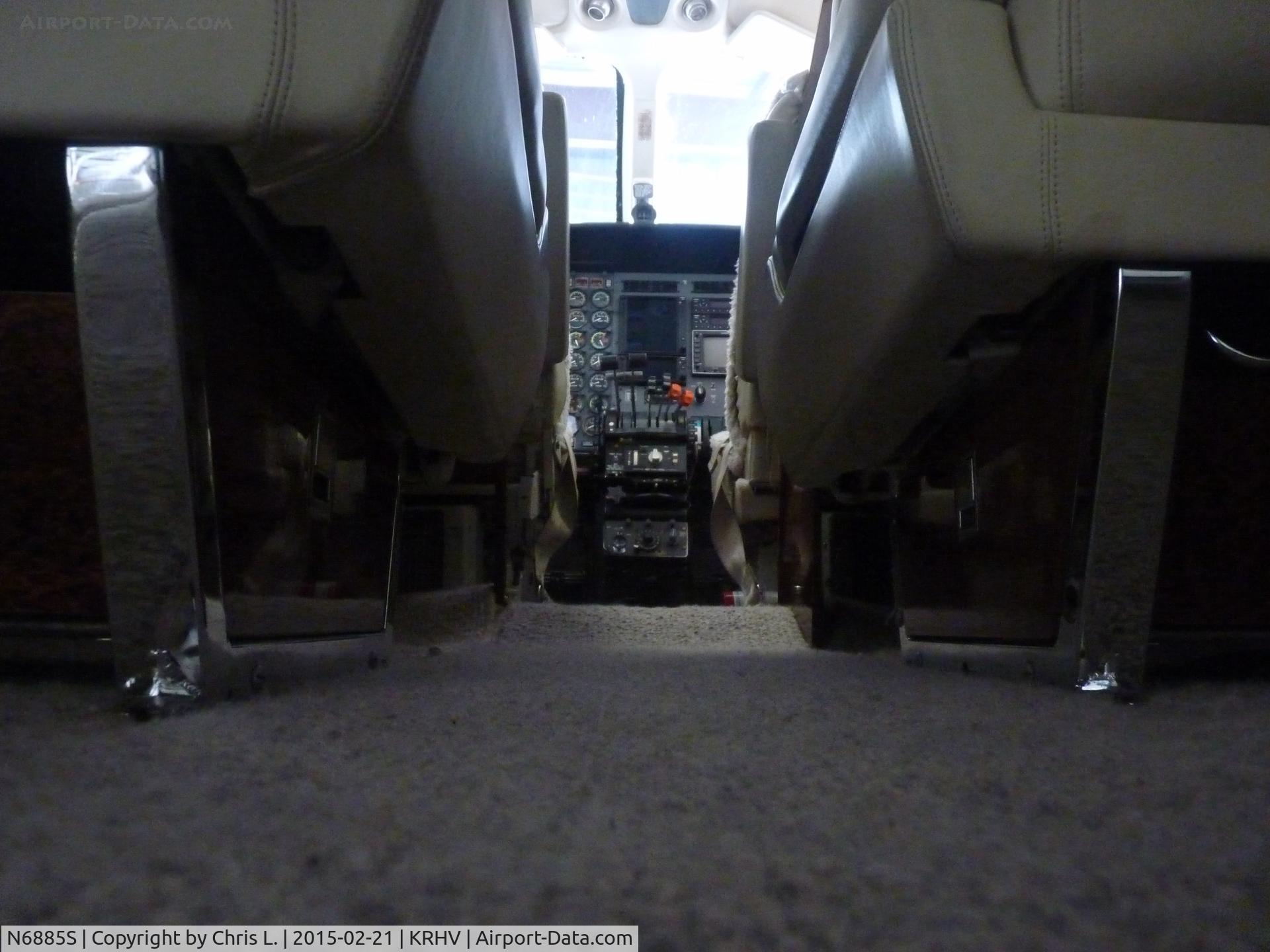 N6885S, 1981 Cessna 425 C/N 425-0144, The inside of a rare 1981 Cessna 425 Conquest. It is for sale at Lafferty Aircraft Sales. This is 1 of the 4 Conquests thats ever landed at Reid Hillview.
