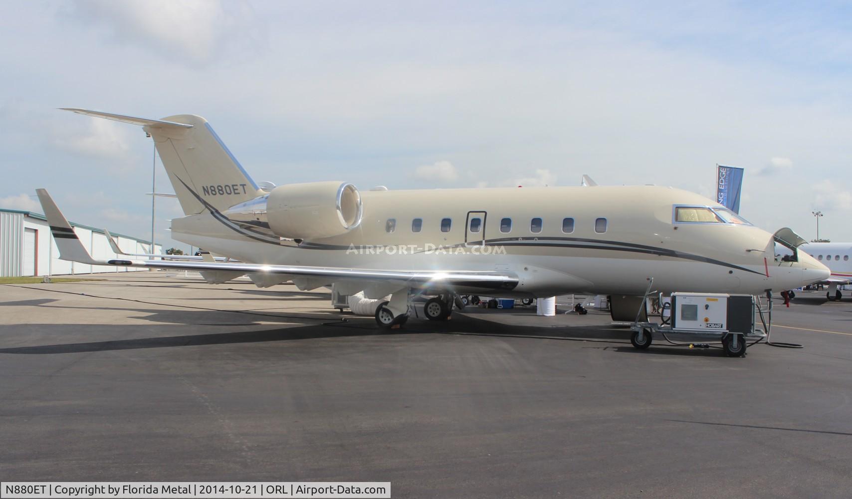 N880ET, 2001 Bombardier Challenger 604 (CL-600-2B16) C/N 5514, Challenger 604