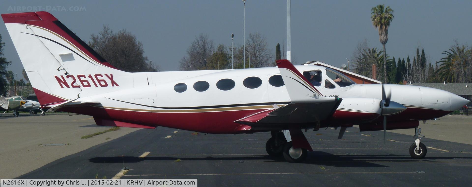 N2616X, Cessna 414A Chancellor C/N 414A0266, A transient Cessna 414A Chancellor taxiing to Nice Air after landing from Arcata.