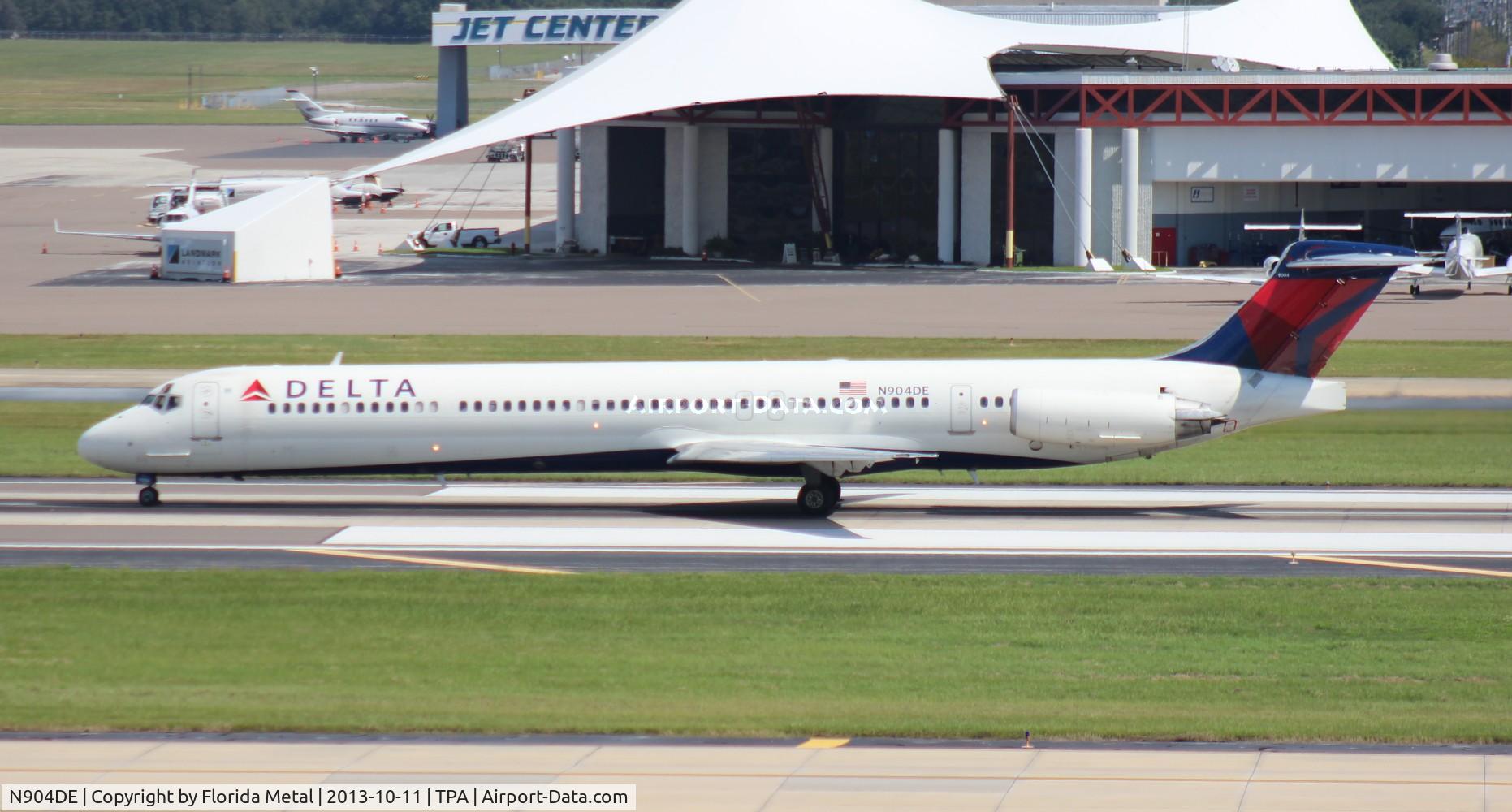 N904DE, 1992 McDonnell Douglas MD-88 C/N 53409, Delta