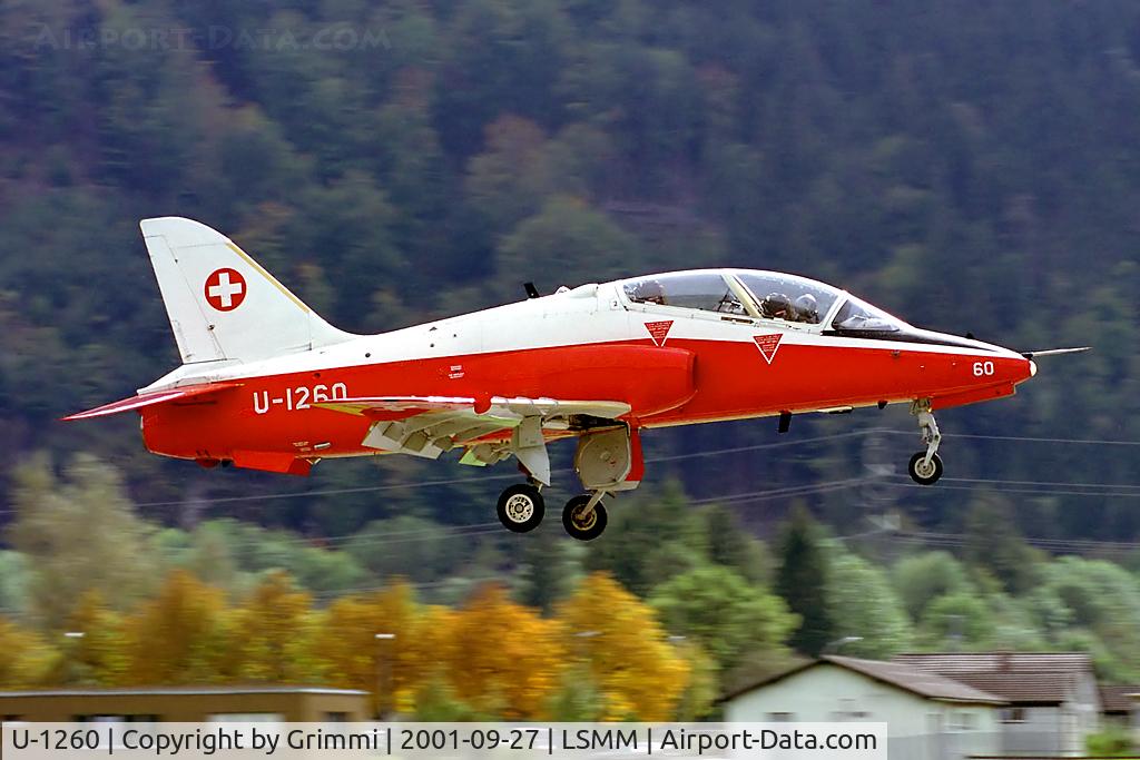 U-1260, British Aerospace Hawk T.66 C/N SW010/345, Short visit at Meiringen due Helicopter repetition course at Interlaken brought me that beauty on a low go-around ;)