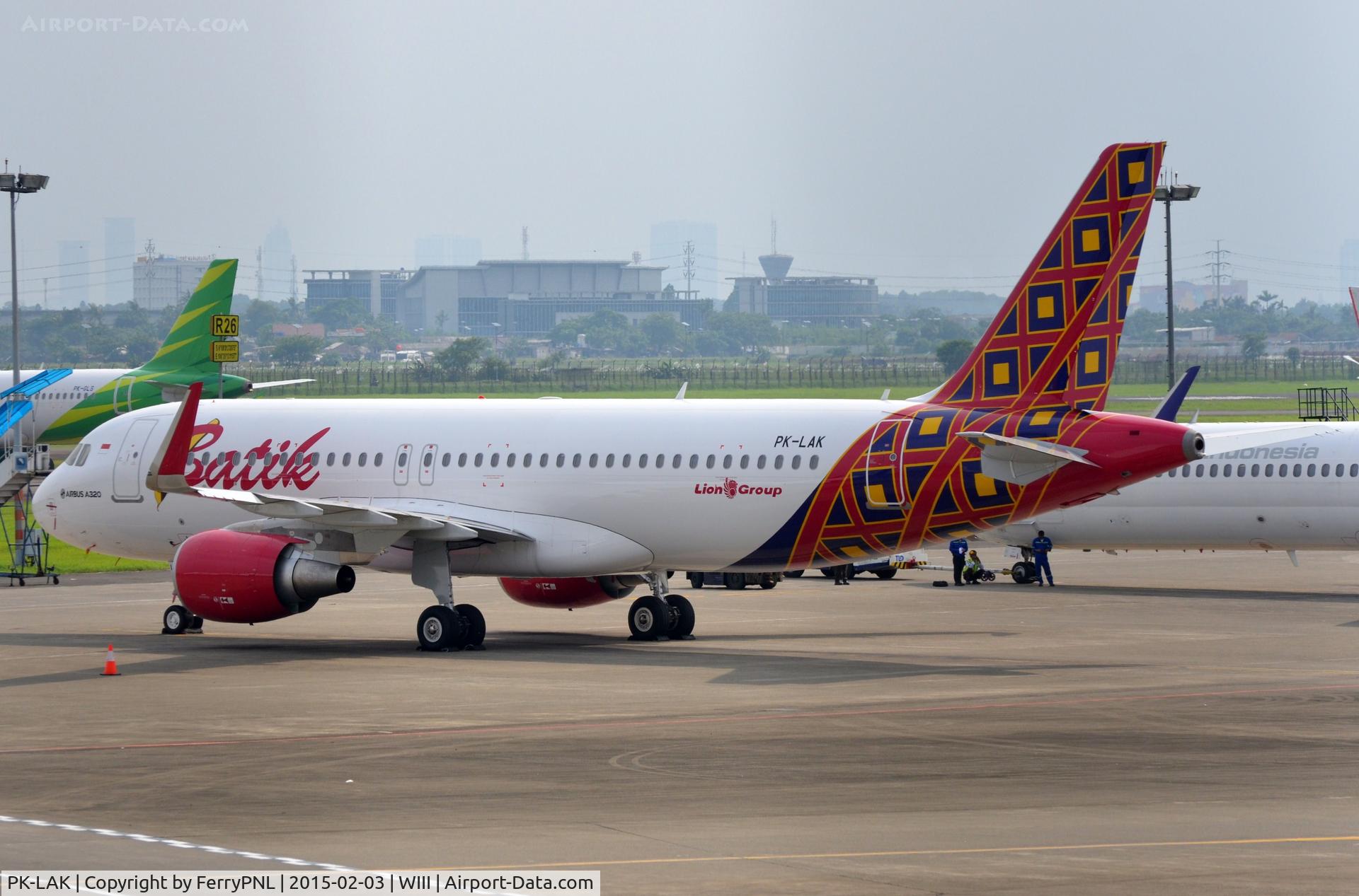 PK-LAK, 2014 Airbus A320-214 C/N 6372, Delivered 6 weeks before, Batik A320.