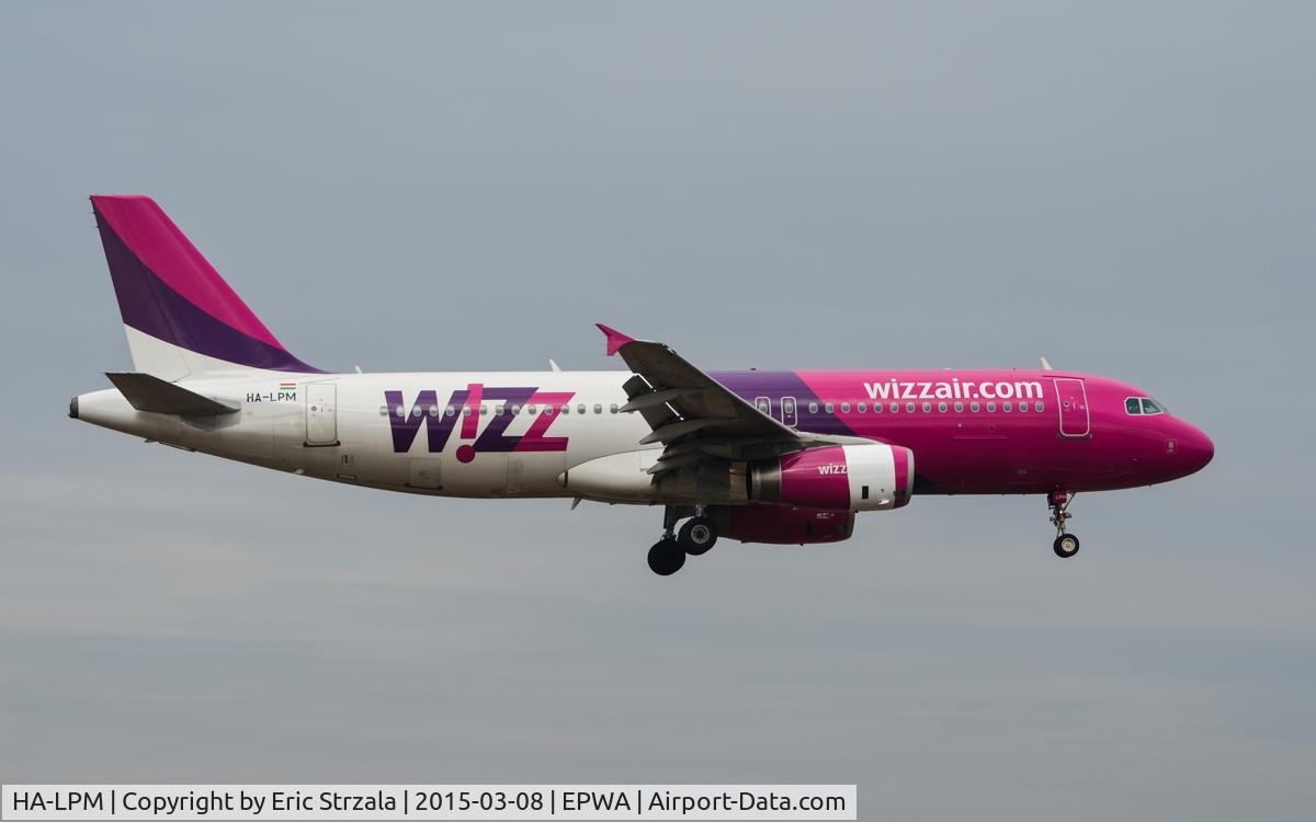 HA-LPM, 2007 Airbus A320-232 C/N 3177, Landing on RWY 11.