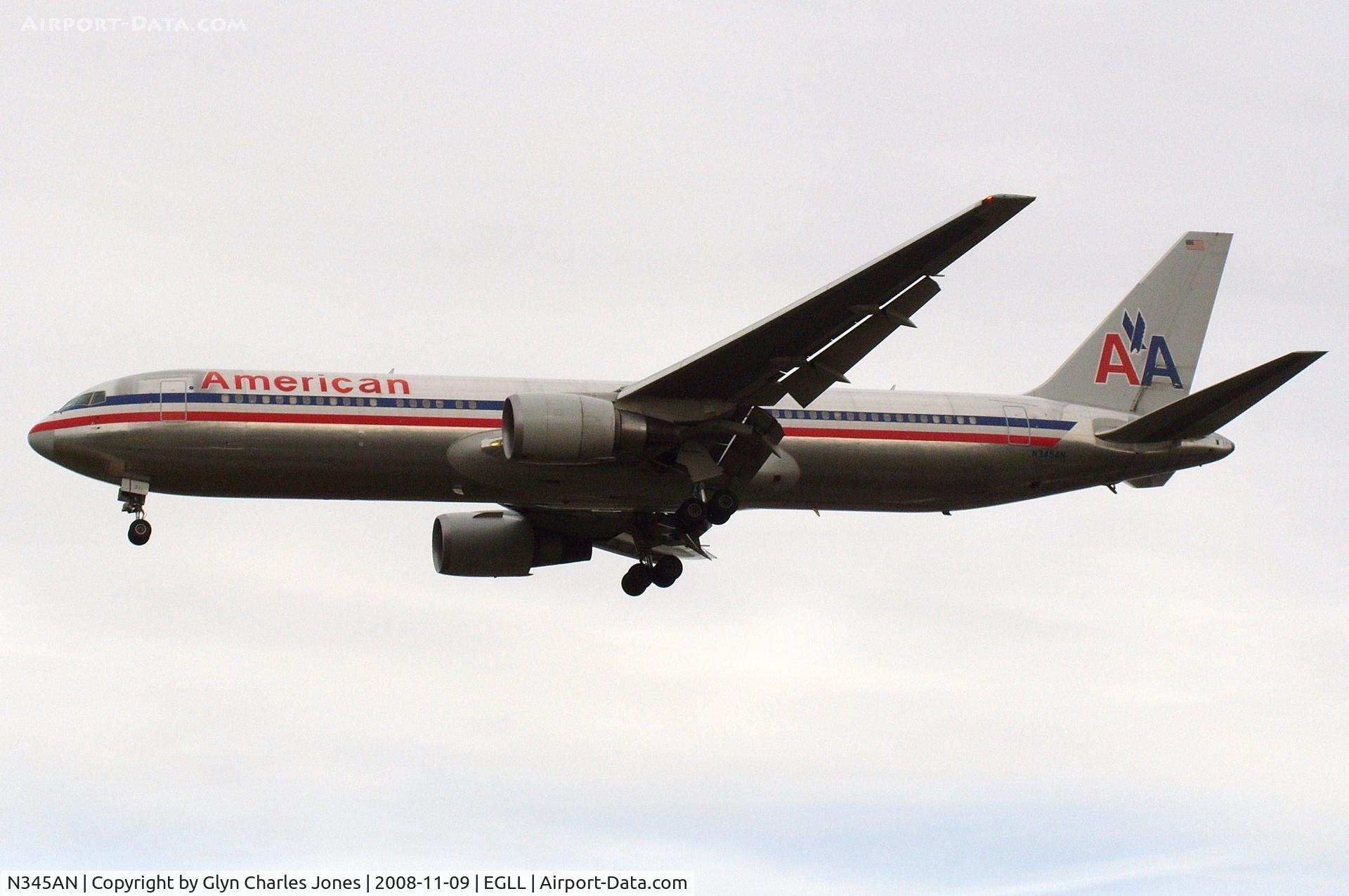 N345AN, 2003 Boeing 767-323(ER) C/N 33084, On finals to runway 27L. Operated by American Airlines. Boeing 767-323(ER). Fleet number '345'.