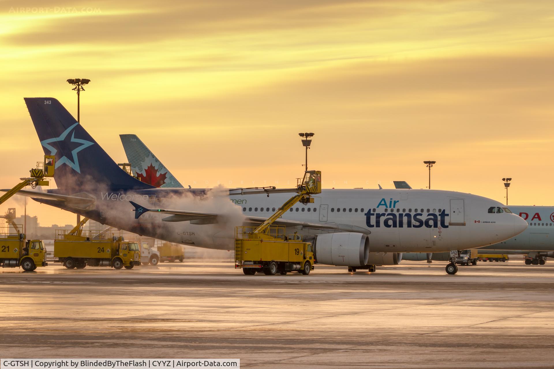 C-GTSH, 1991 Airbus A310-308 C/N 599, Deicing in Toronto at sunrise