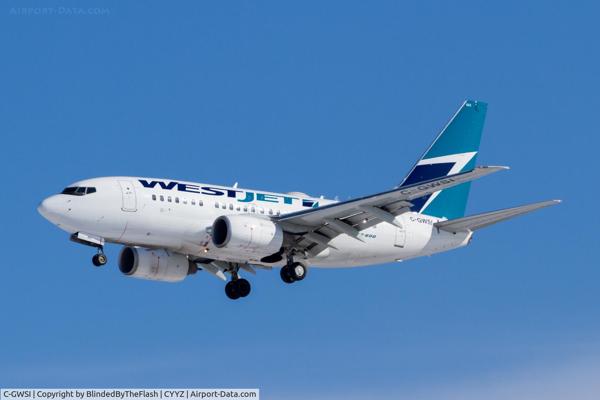 C-GWSI, 2005 Boeing 737-6CT C/N 34286, On final for 33L at Toronto Pearson