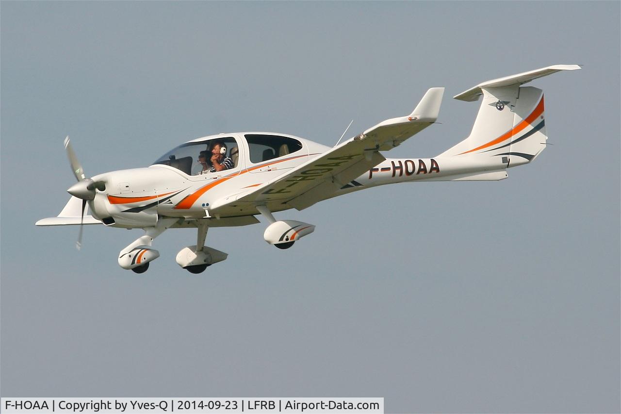 F-HOAA, Diamond DA-40 Diamond Star C/N D4.148, Diamond DA-40 Diamond Star, Short approach rwy 25L, Brest-Bretagne Airport (LFRB-BES)