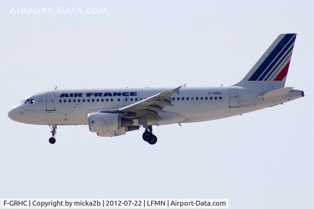 F-GRHC, 1999 Airbus A319-111 C/N 998, Landing. Scrapped in february 2021.