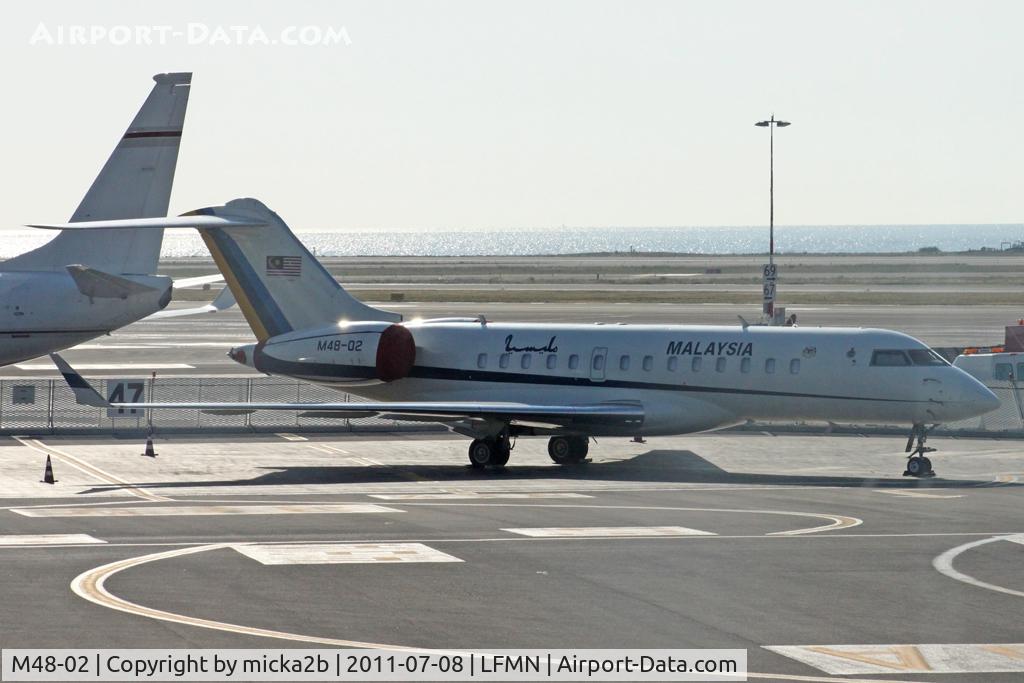 M48-02, 2001 Bombardier BD-700-1A10 Global Express C/N 9096, Parked