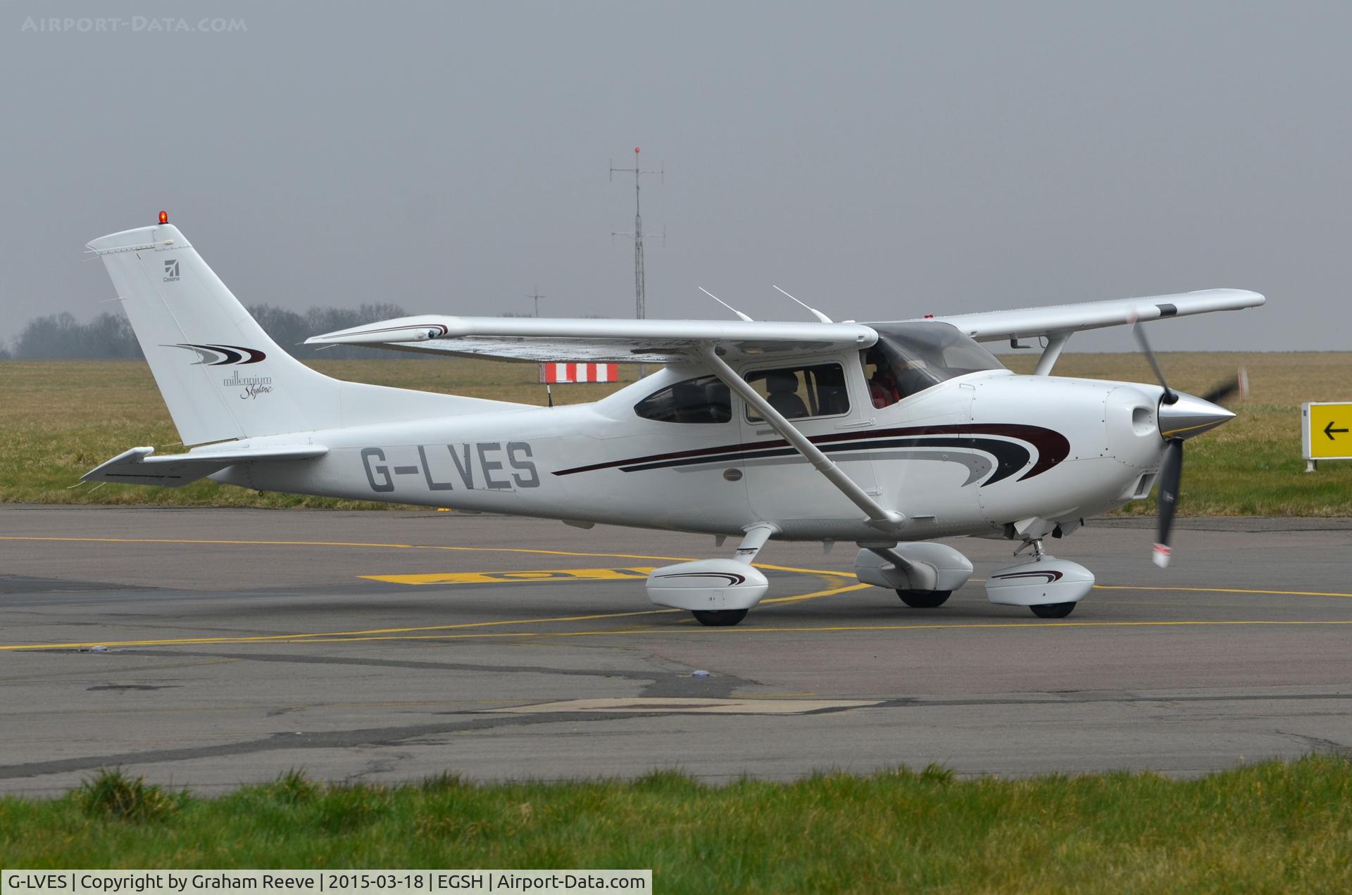G-LVES, 2000 Cessna 182S Skylane C/N 182-80741, About to depart from Norwich.