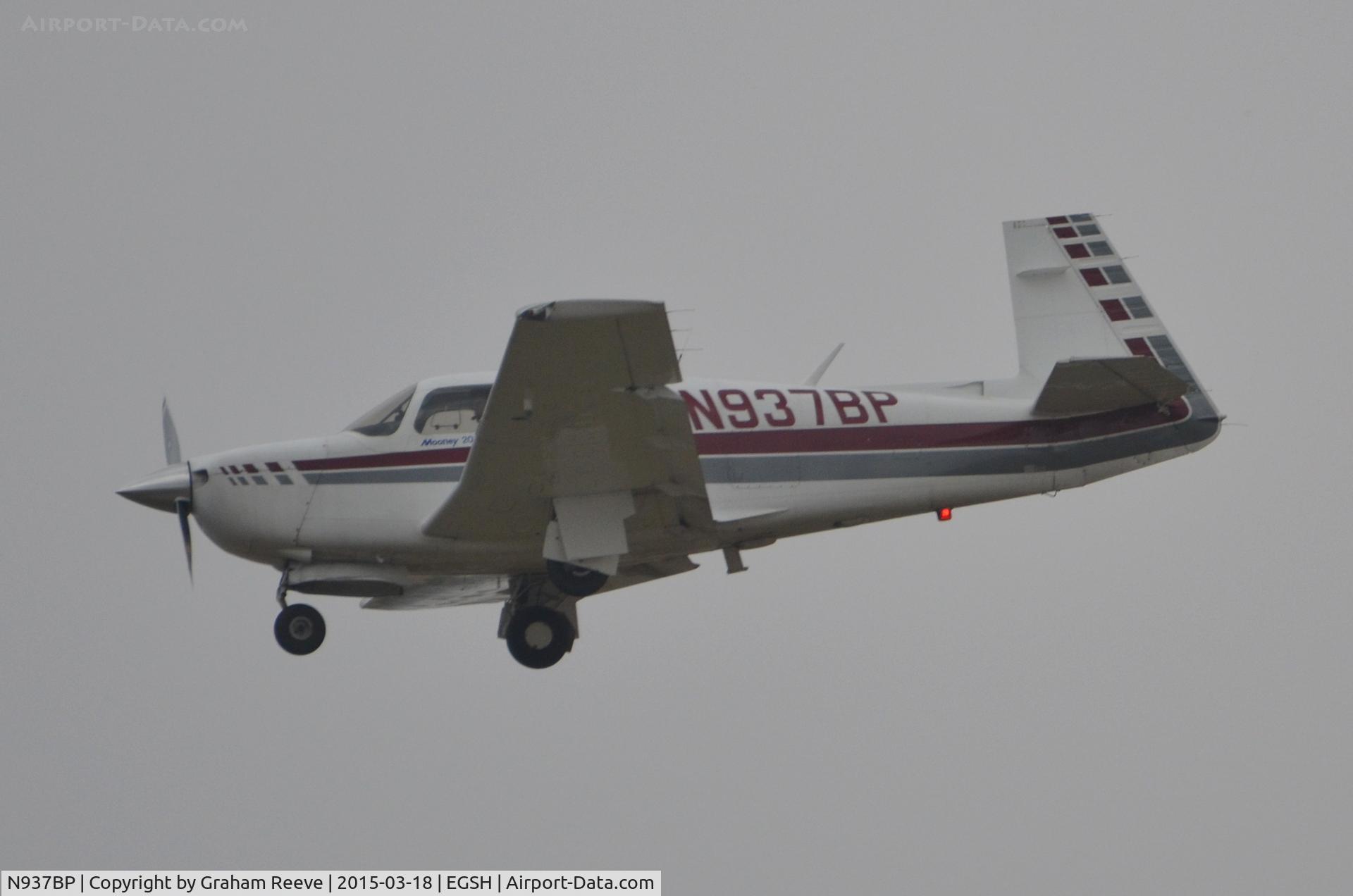 N937BP, 1987 Mooney M20J 201 C/N 24-3046, About to touch down at Norwich.