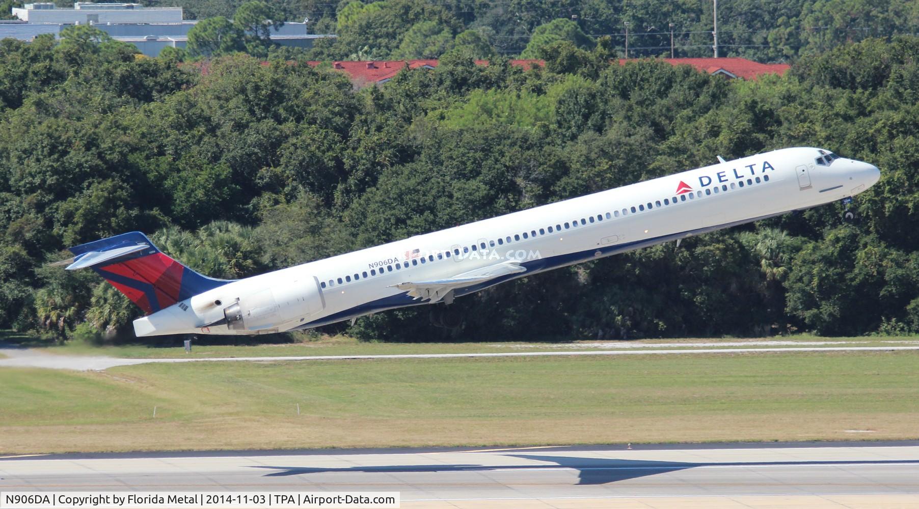 N906DA, 1995 McDonnell Douglas MD-90-30 C/N 53386, Delta MD-90