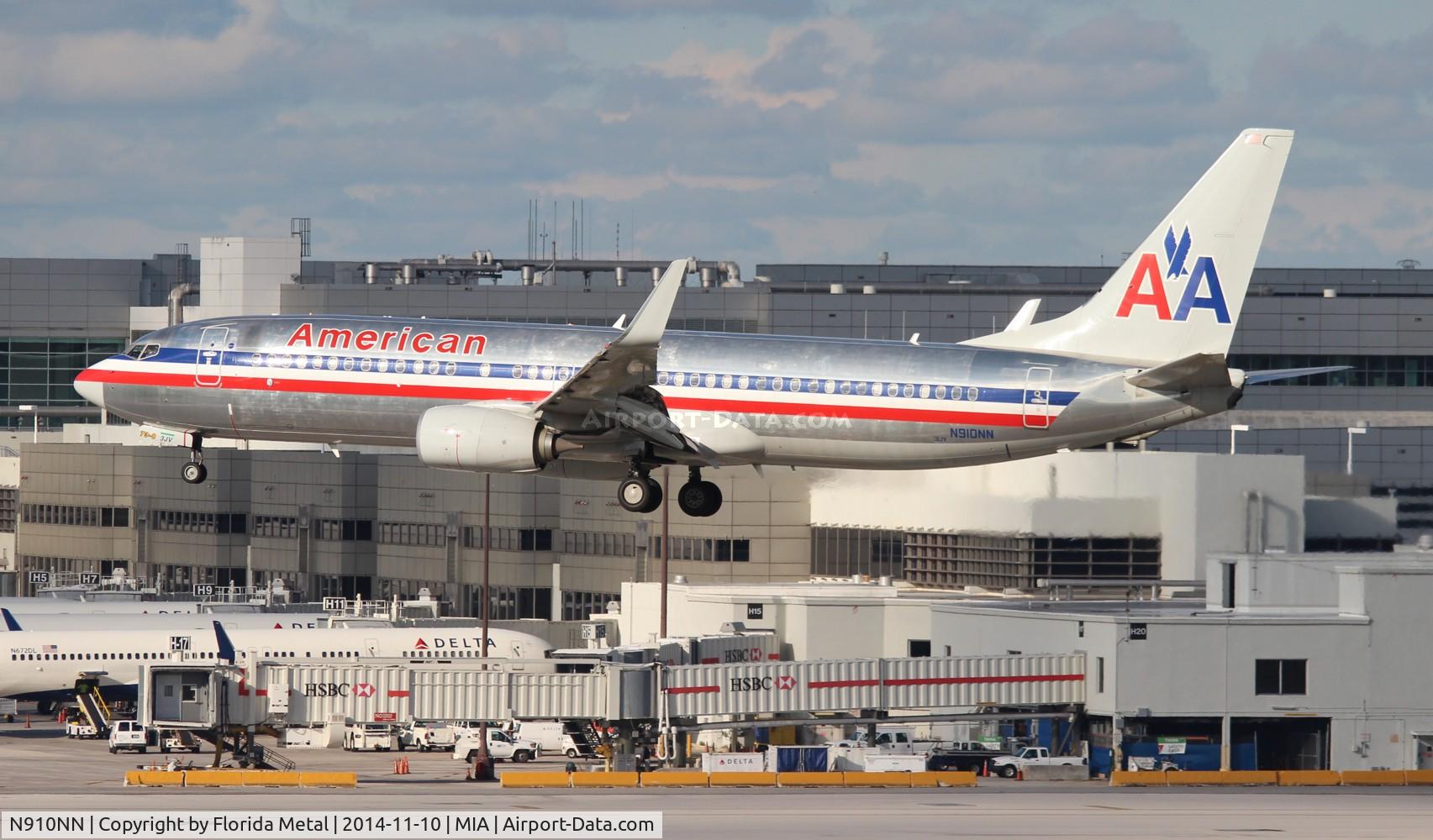 N910NN, 2012 Boeing 737-823 C/N 31160, American