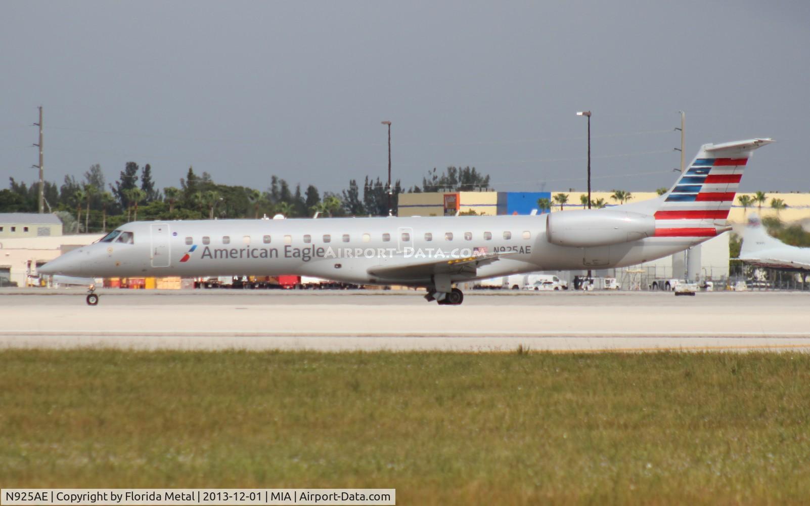 N925AE, 2005 Embraer ERJ-145LR (EMB-145LR) C/N 14500908, Eagle