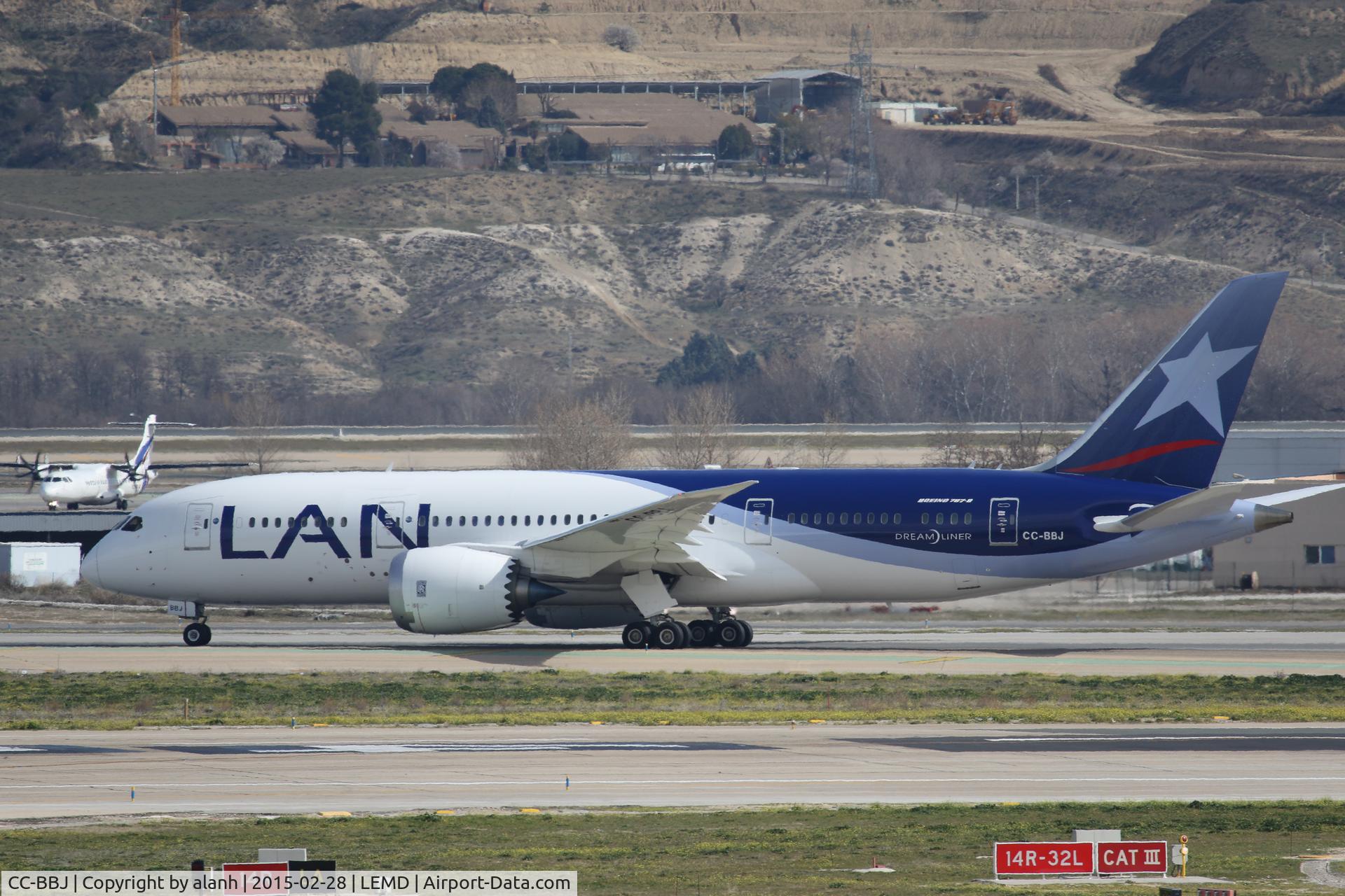 CC-BBJ, 2014 Boeing 787-8 Dreamliner C/N 42225, Taxying after arrival