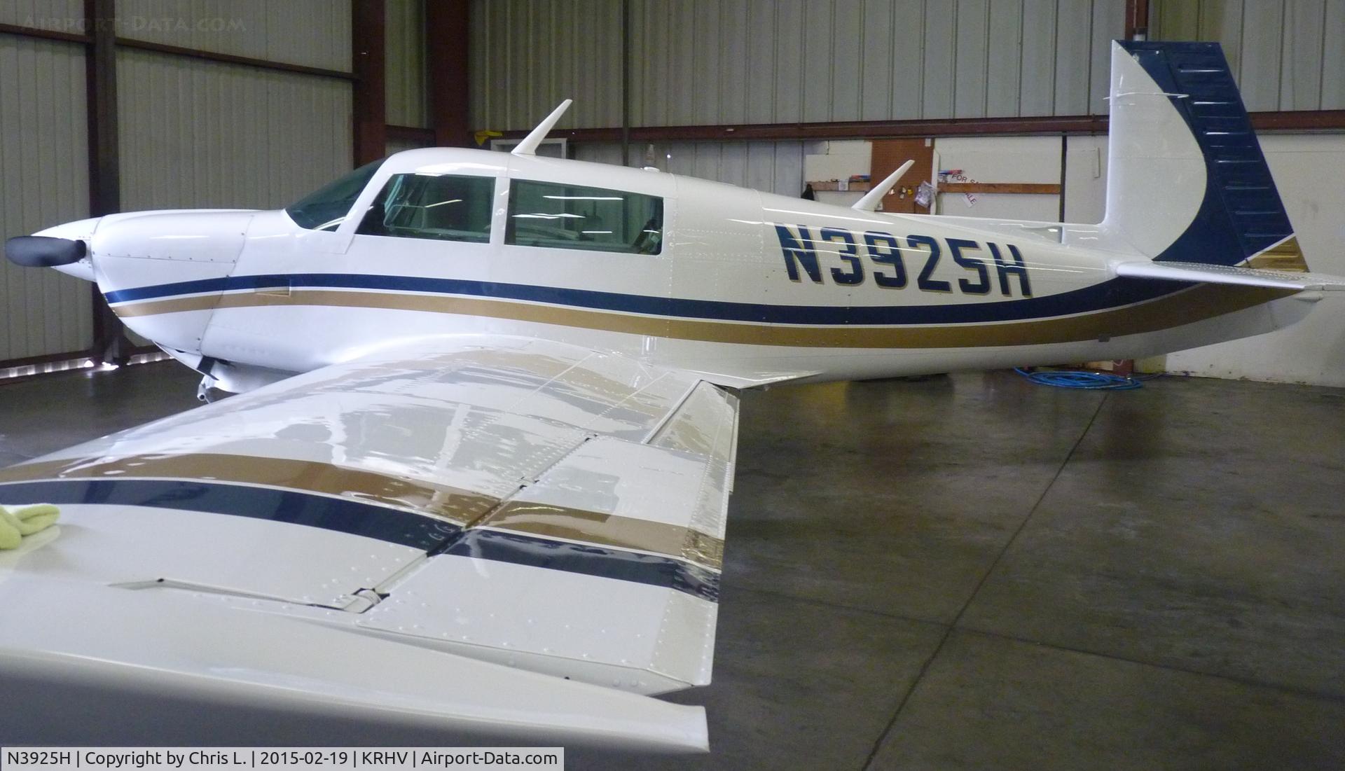 N3925H, 1979 Mooney M20J 201 C/N 24-0903, A local 1979 Mooney M20J sitting inside the Lafferty Aircraft Sales hangar waiting to be sold.