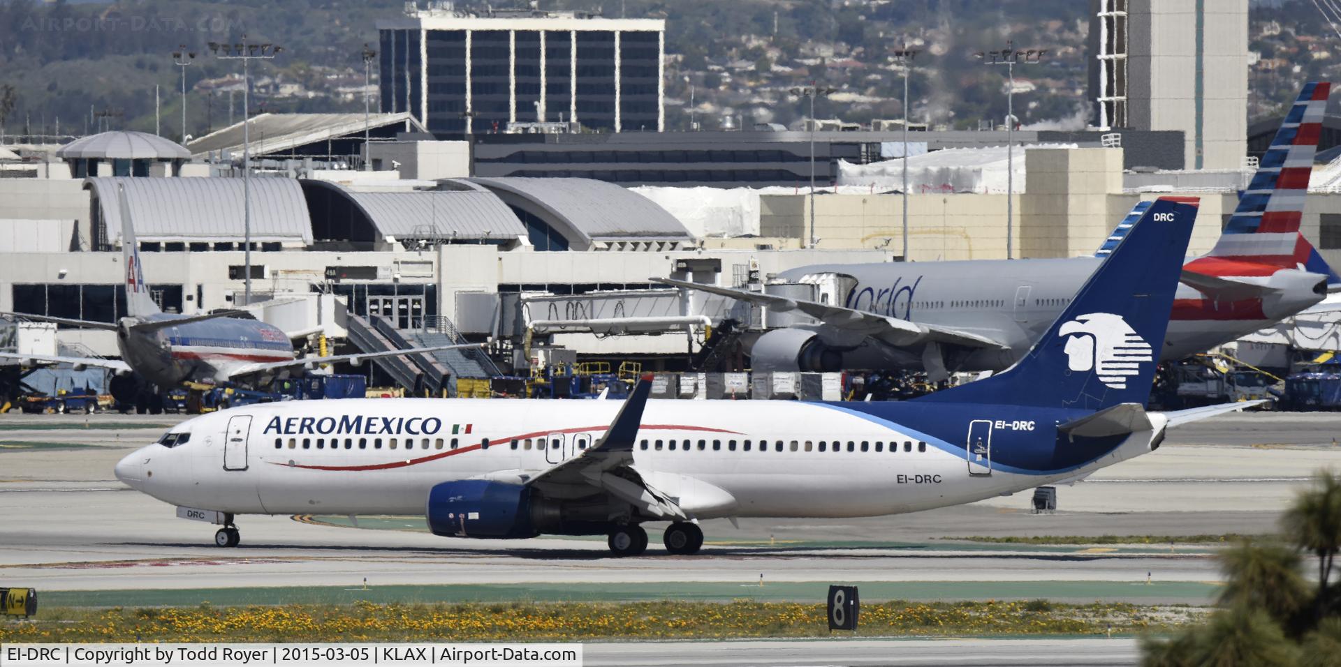 EI-DRC, 2006 Boeing 737-852 C/N 35116, Taxiing to gate at LAX