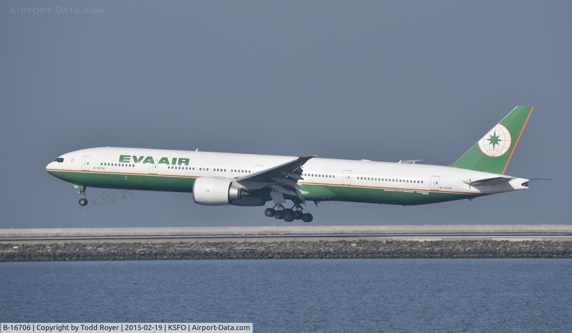 B-16706, 2007 Boeing 777-35E/ER C/N 33750, Landing at SFO