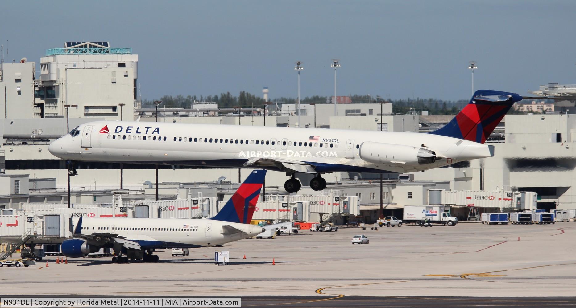 N931DL, 1988 McDonnell Douglas MD-88 C/N 49718, Delta MD-88