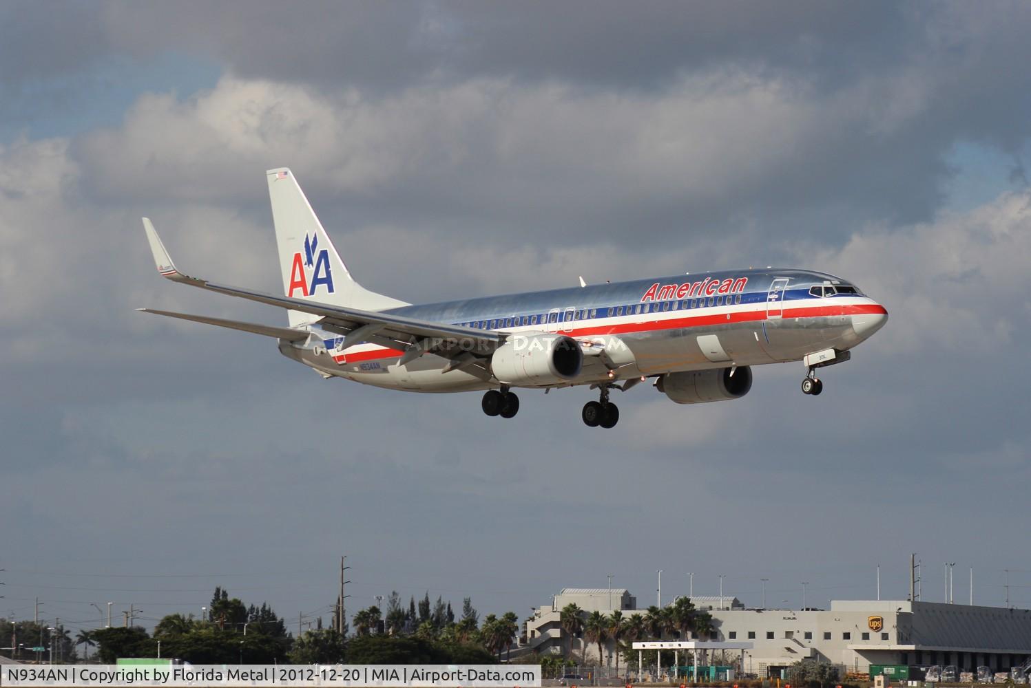 N934AN, 2000 Boeing 737-823 C/N 29531, American