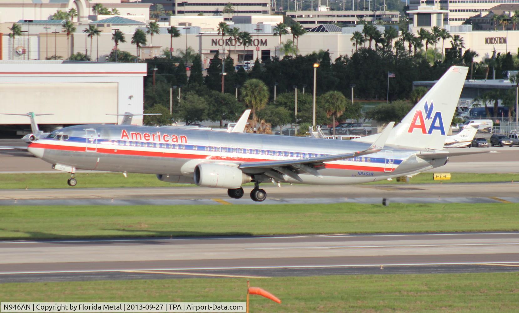 N946AN, 2000 Boeing 737-823 C/N 30600, American