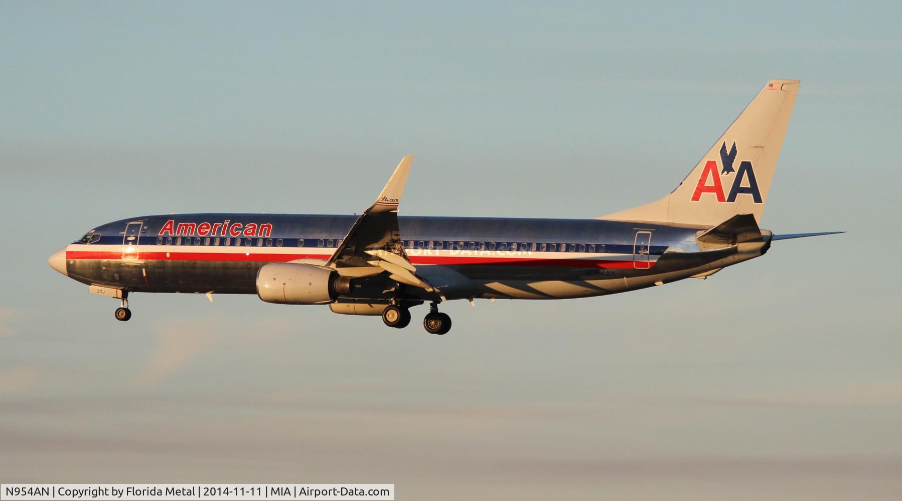 N954AN, 2001 Boeing 737-823 C/N 30089, American