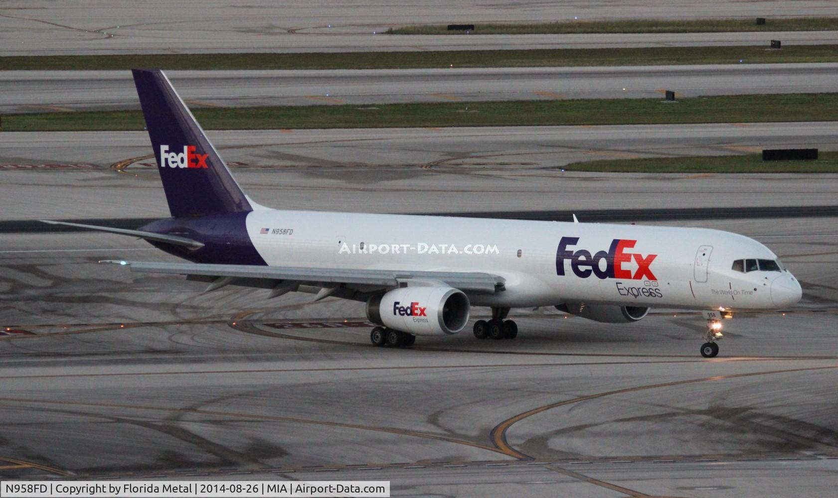 N958FD, 1988 Boeing 757-236ET C/N 24371, Fed Ex 757