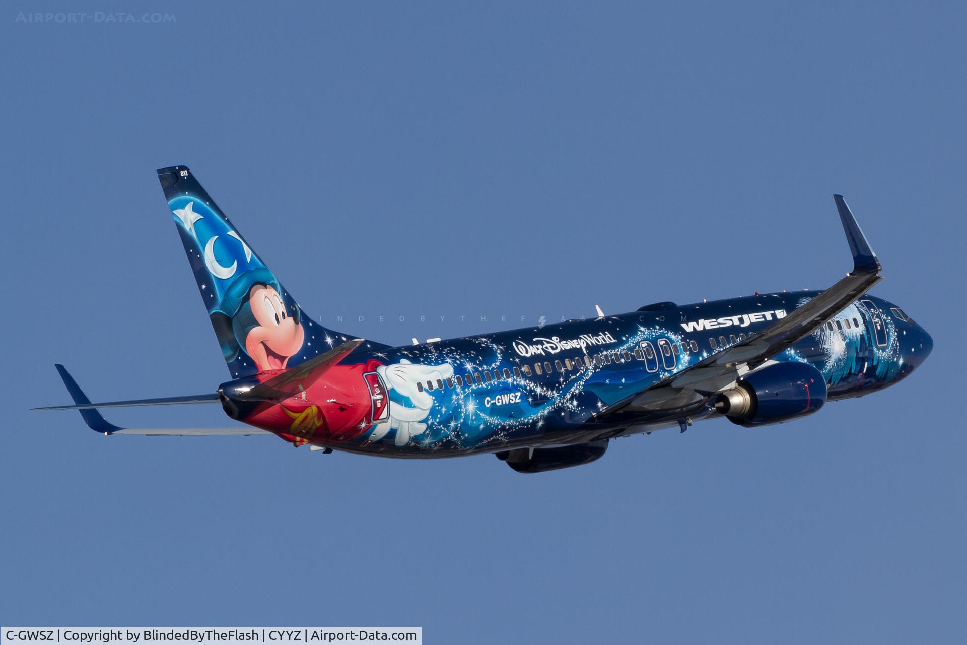 C-GWSZ, 2010 Boeing 737-8CT C/N 37092, Departing Toronto Pearson