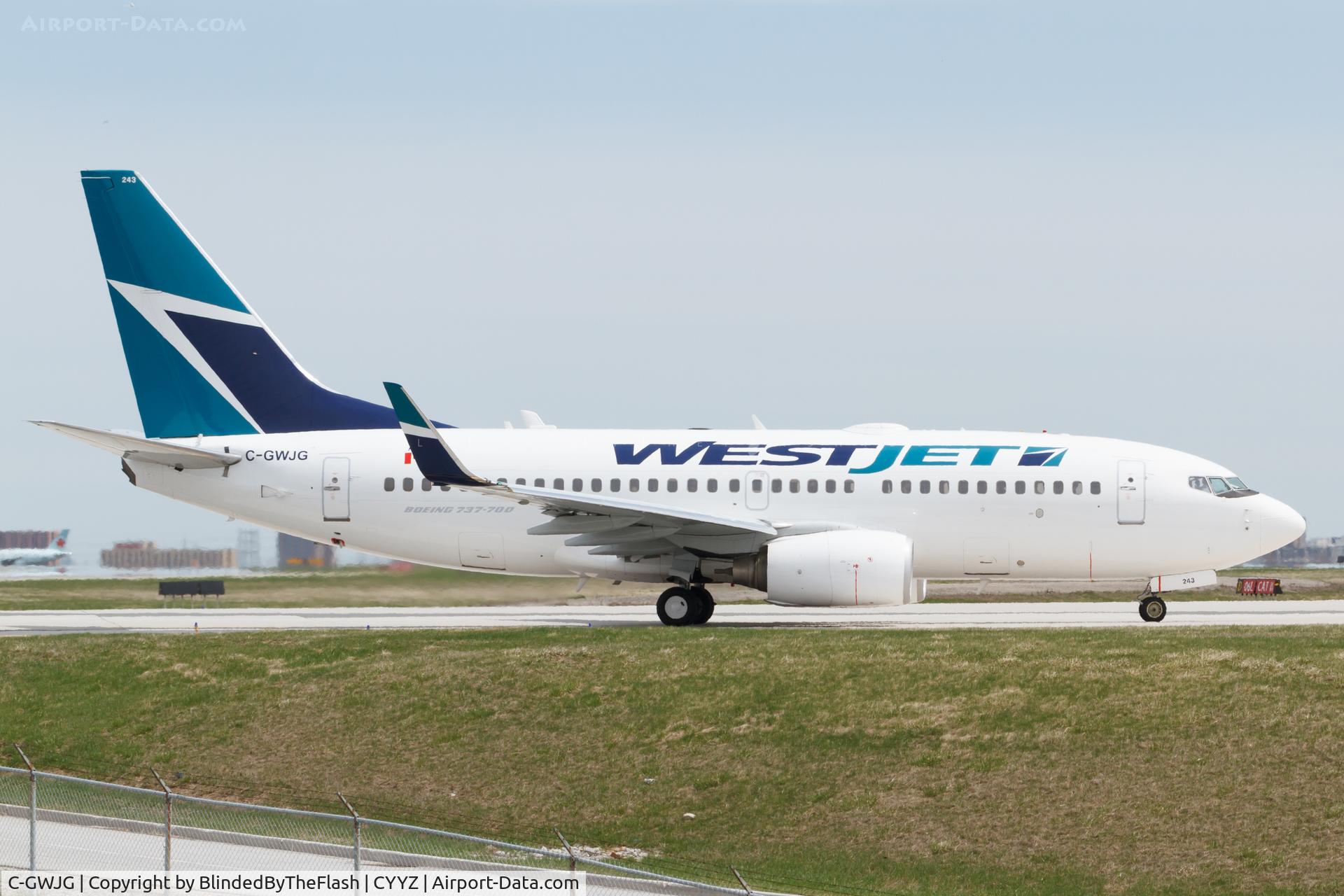 C-GWJG, 2007 Boeing 737-7CT C/N 35504, Holding short of 06L at Toronto Pearson