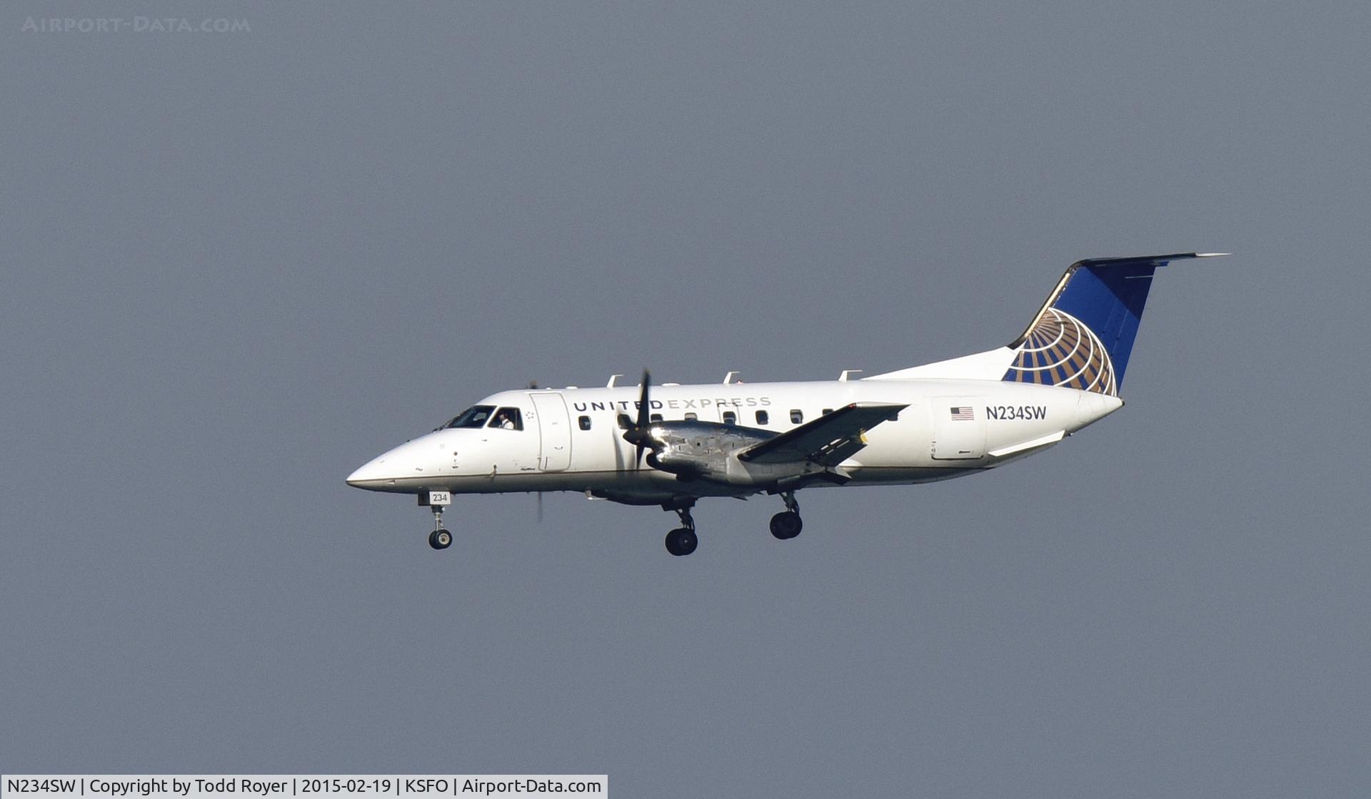 N234SW, 1996 Embraer EMB-120ER Brasilia C/N 120.308, Landing at SFO