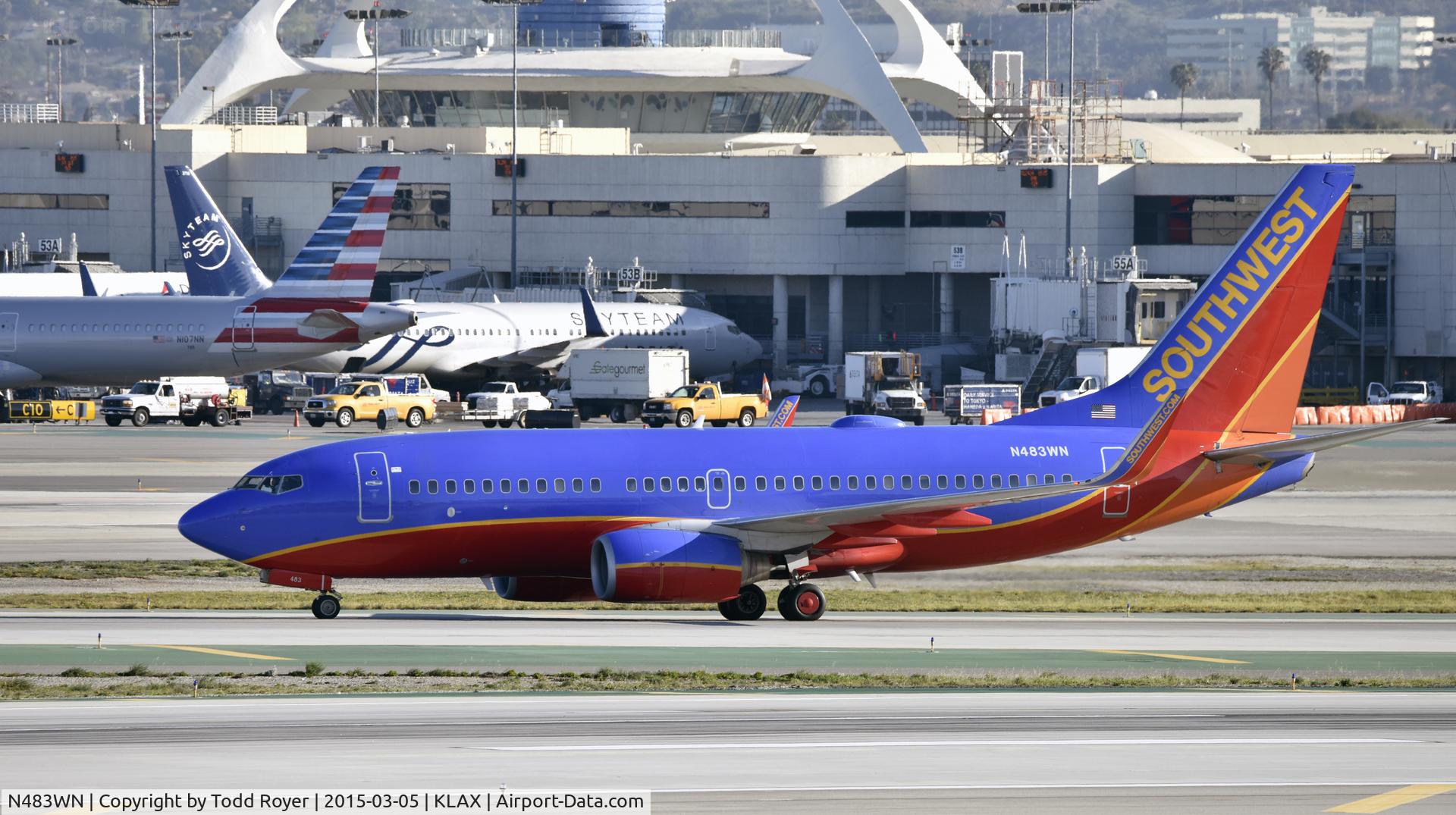 N483WN, 2004 Boeing 737-7H4 C/N 32472, Arrived at LAX on 25L