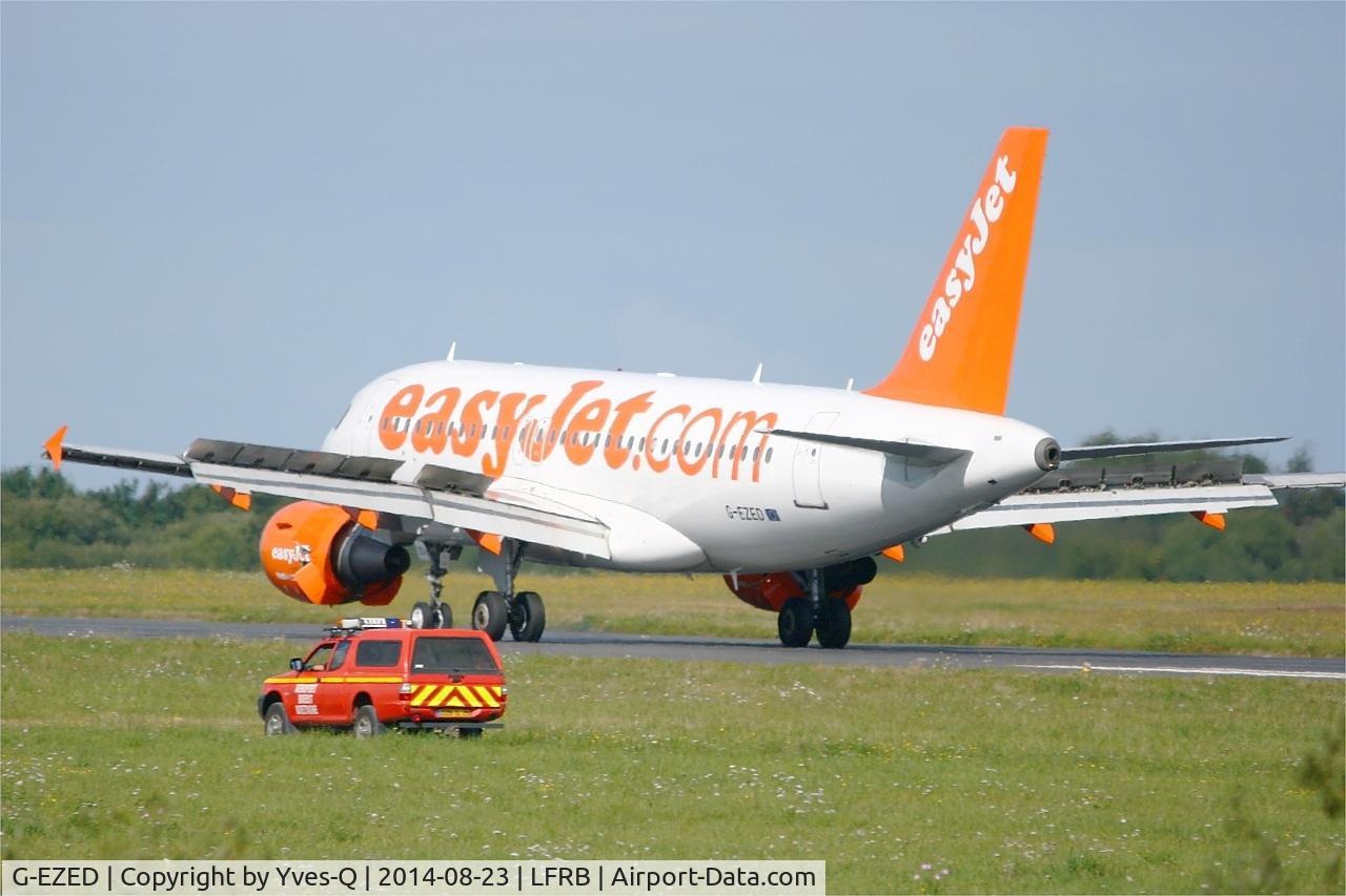 G-EZED, 2004 Airbus A319-111 C/N 2170, Airbus A319-111, Reverse thrust landing rwy 25L, Brest-Bretagne Airport (LFRB-BES)