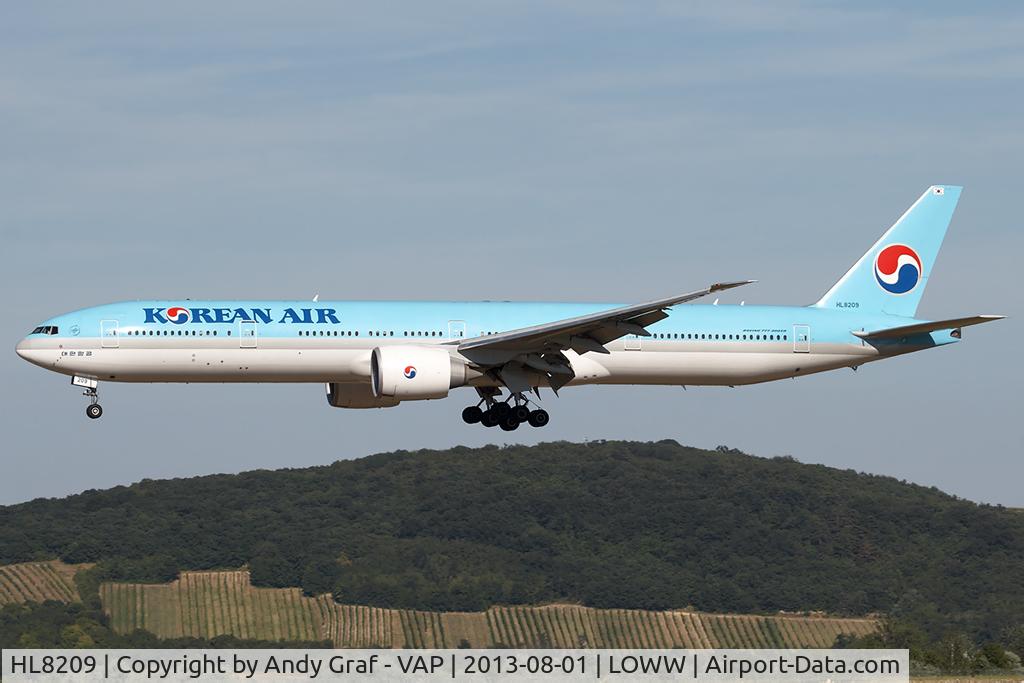 HL8209, 2010 Boeing 777-3B5/ER C/N 37646, Korean Air B777-300