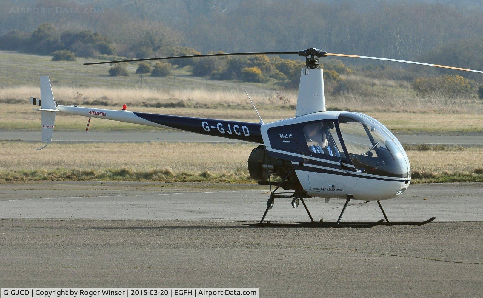 G-GJCD, 1989 Robinson R22 Beta C/N 0966, Visiting R-22.