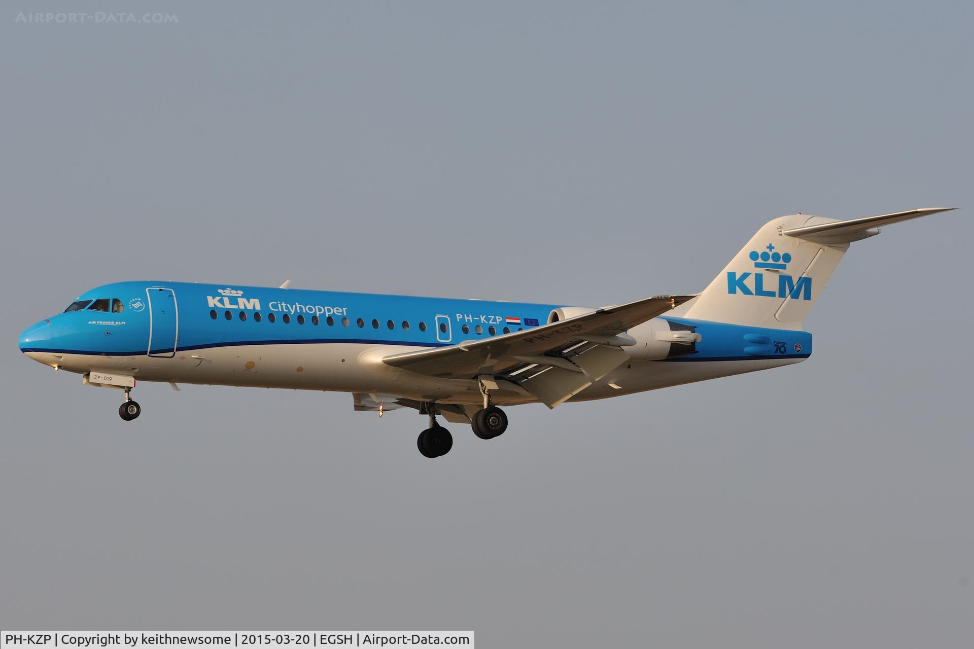 PH-KZP, 1995 Fokker 70 (F-28-0070) C/N 11539, Landing onto runway 27.