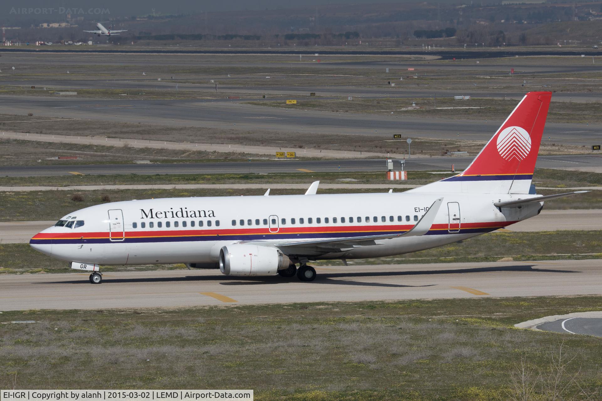 EI-IGR, 1997 Boeing 737-36N C/N 28561, Taxying to the stand